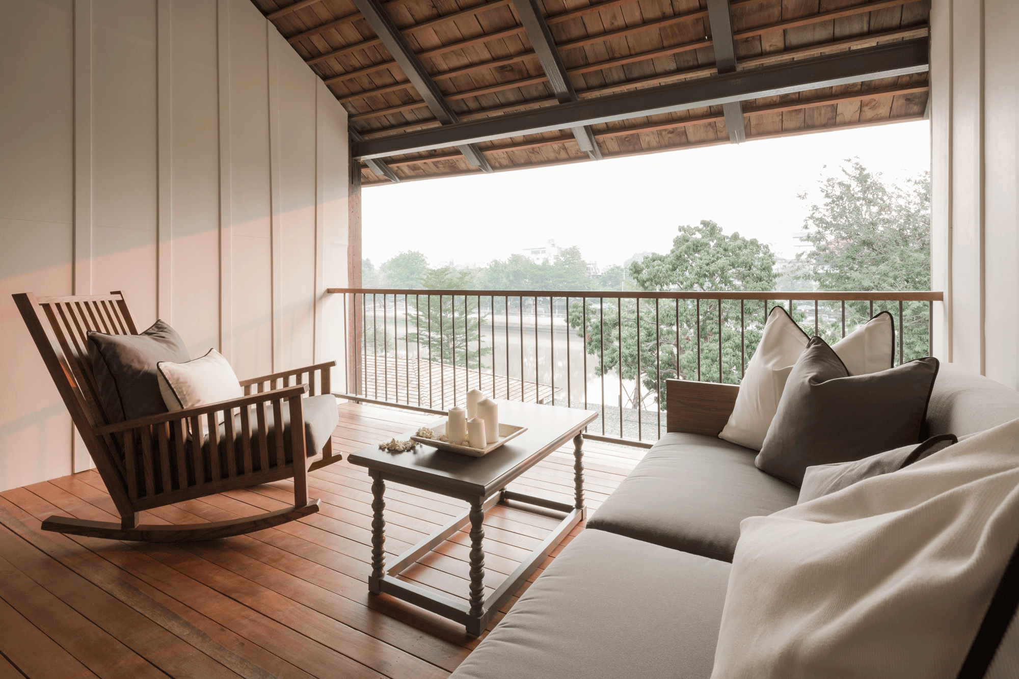 BB-Room-River-View-Deluxe-Balcony--06.png