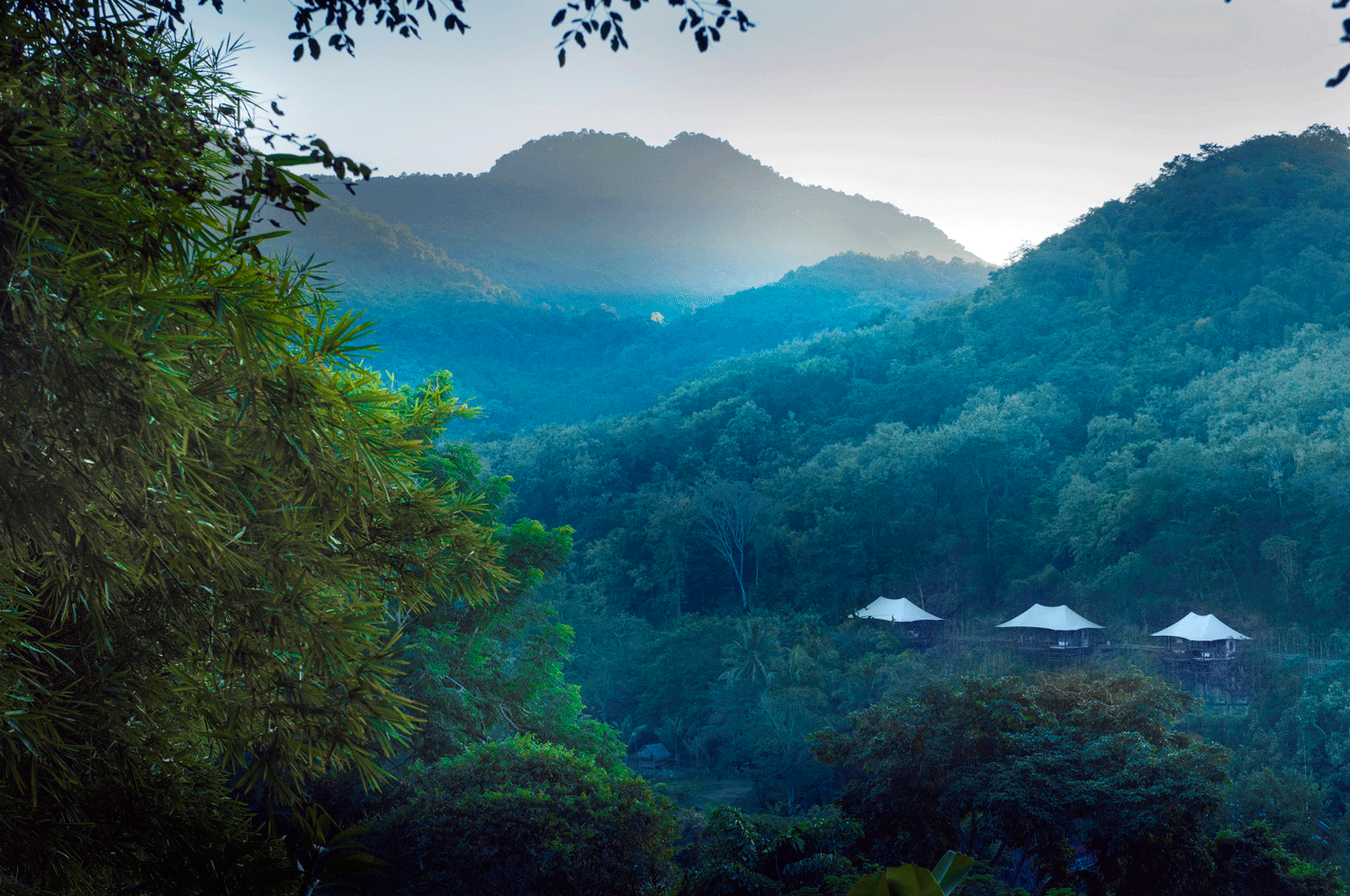 Hilltop_Tent_003-copy.png