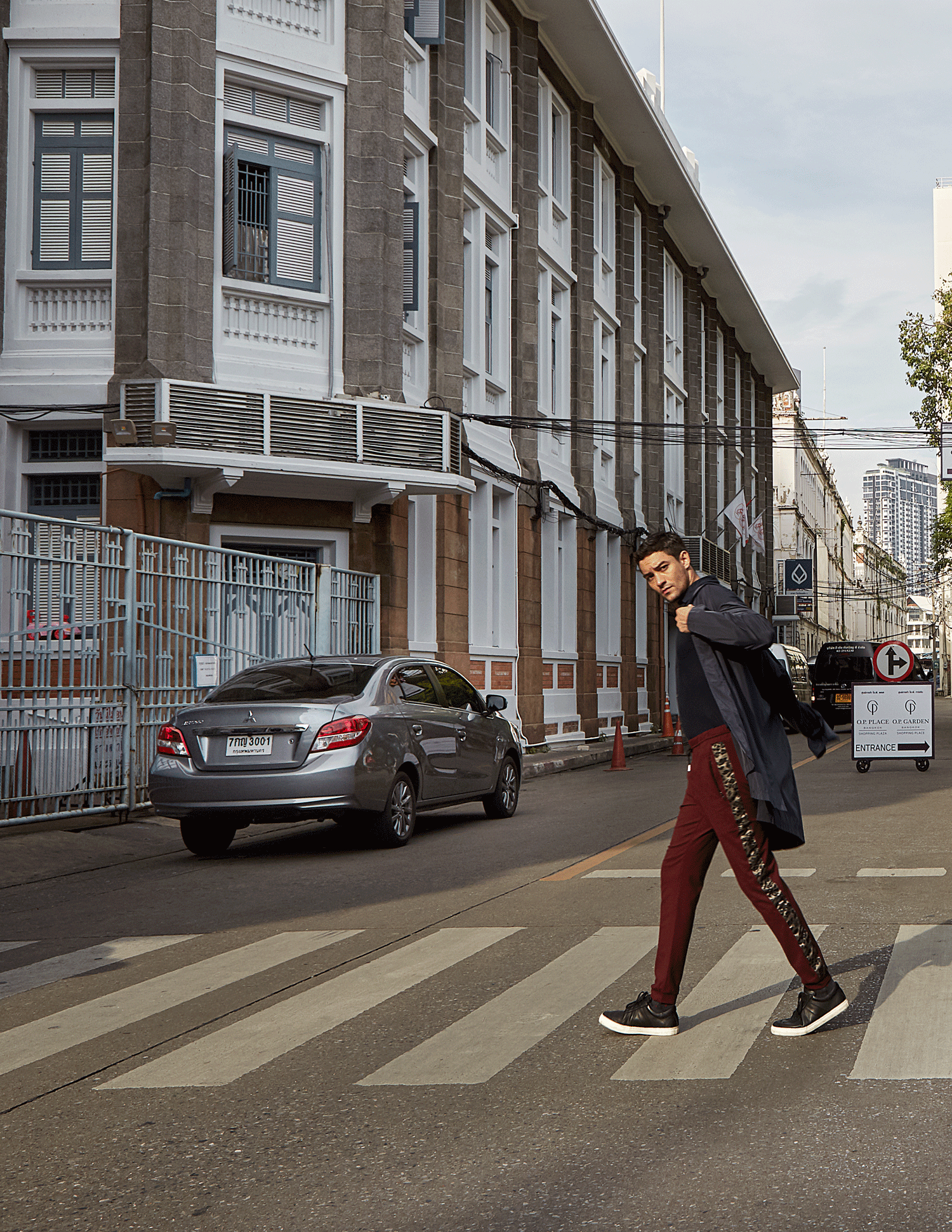 car : Mitsubishi NEW Attrage shirt : Jil Sander / pants : Theatre / watch : FORREST