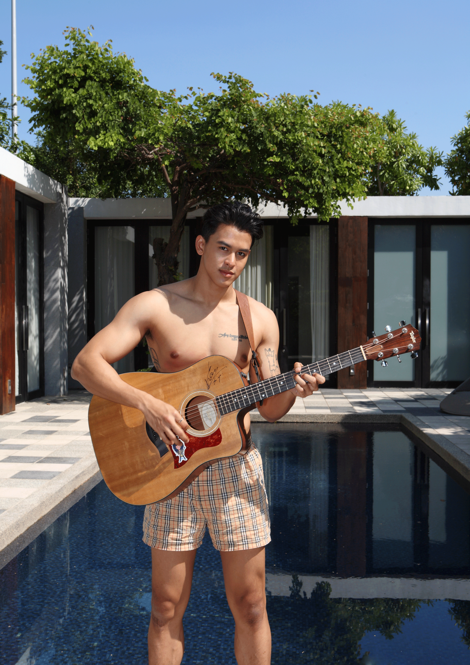 FILM : boxer : Burberry
