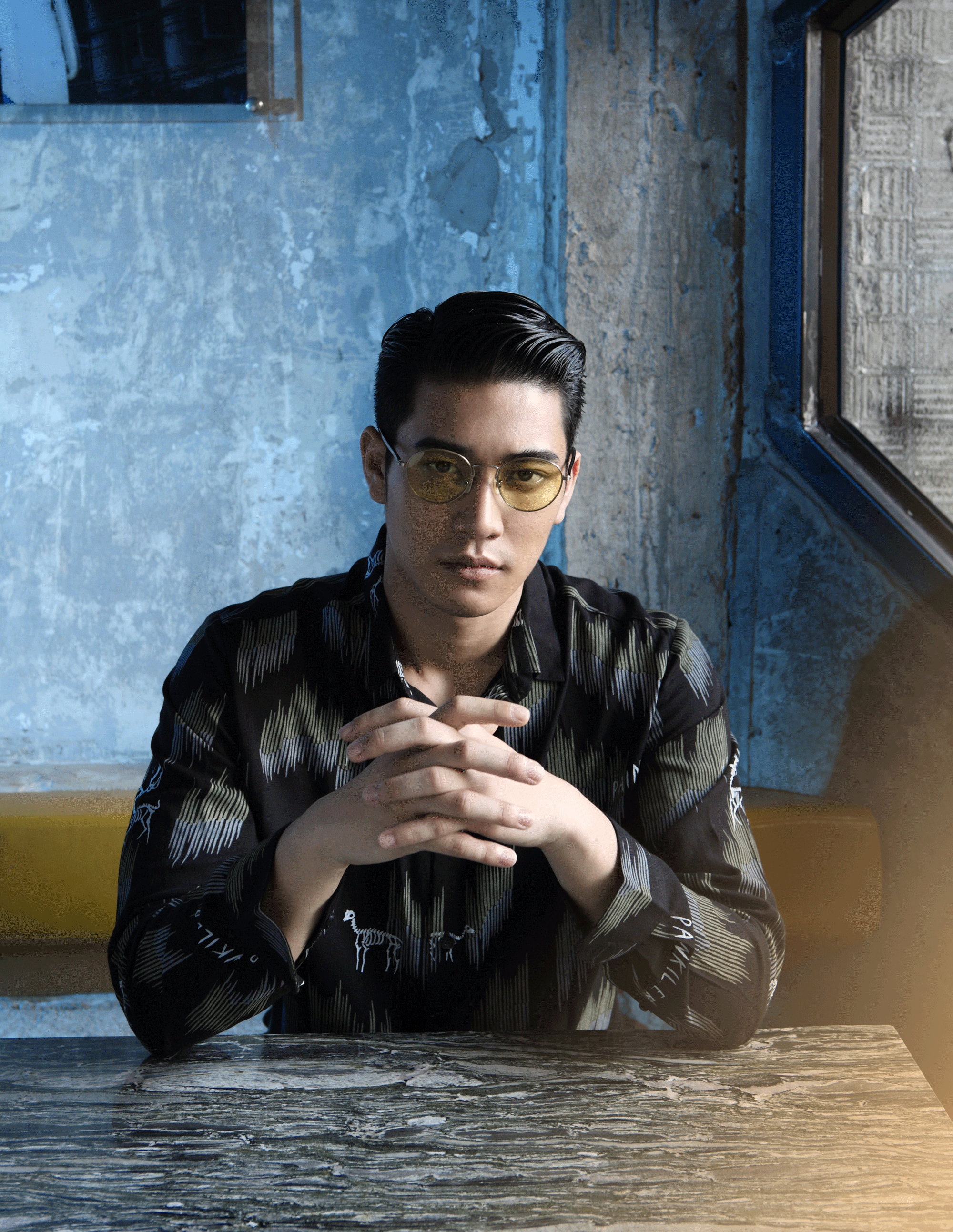 clothes : PAINKILLER / eyeglasses : Boston Club