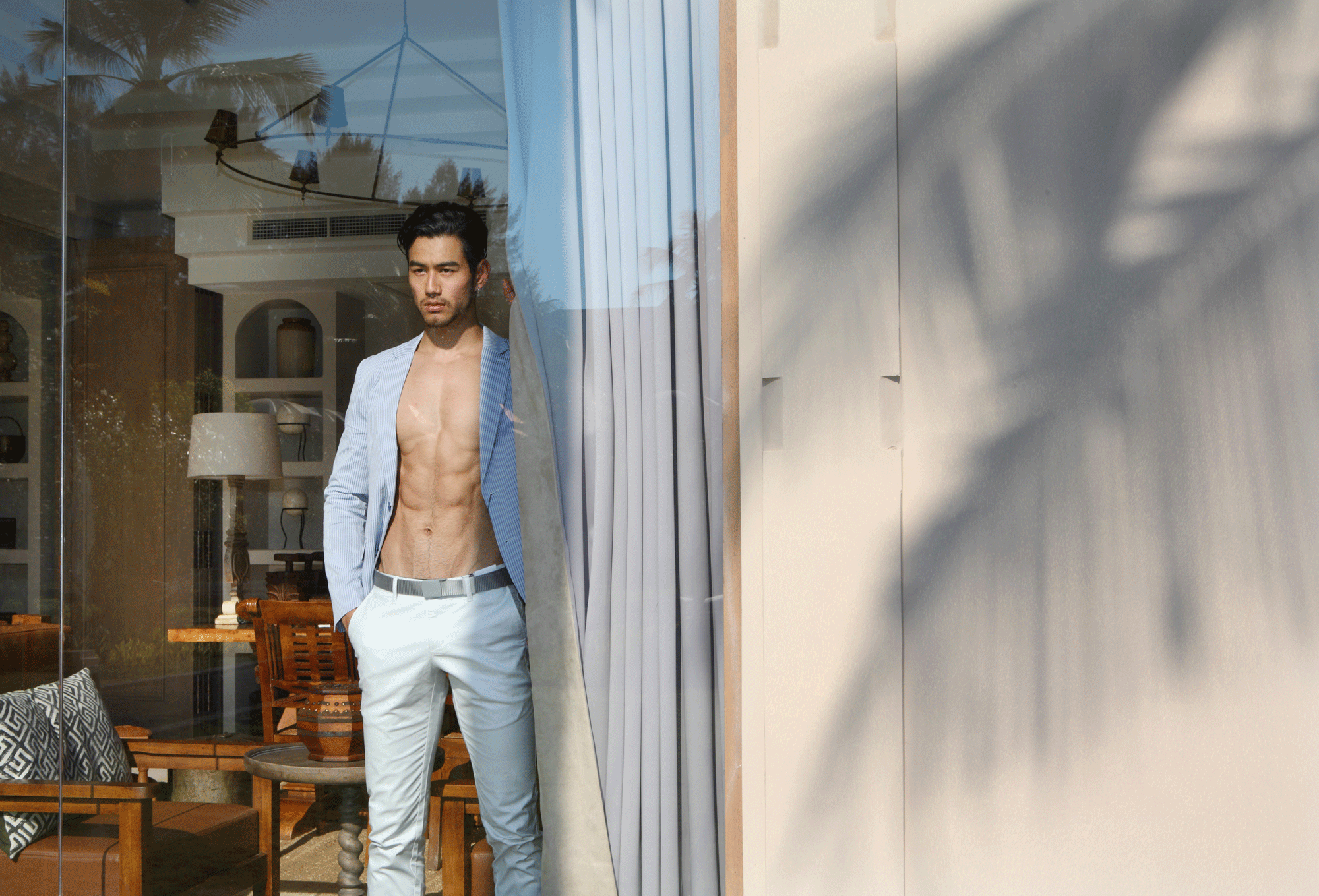 clothes : G2000