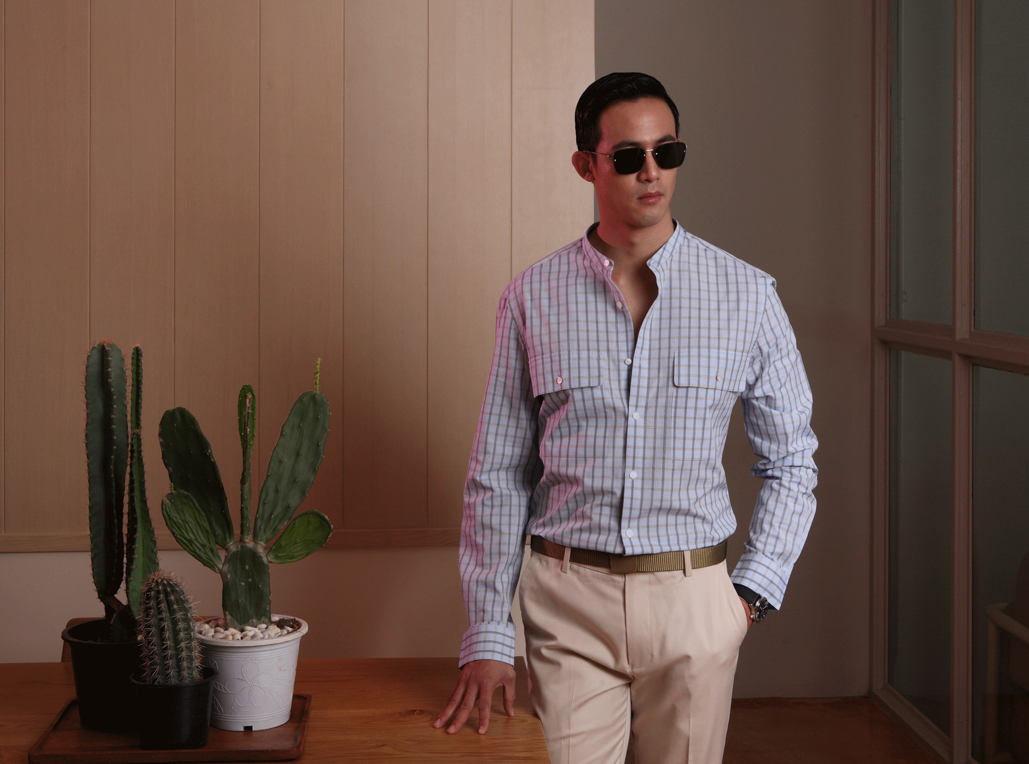 clothes : Blaack by G2000 / sunglasses : SPEKTRE watch : Alpina Seastrong Diver Heritage