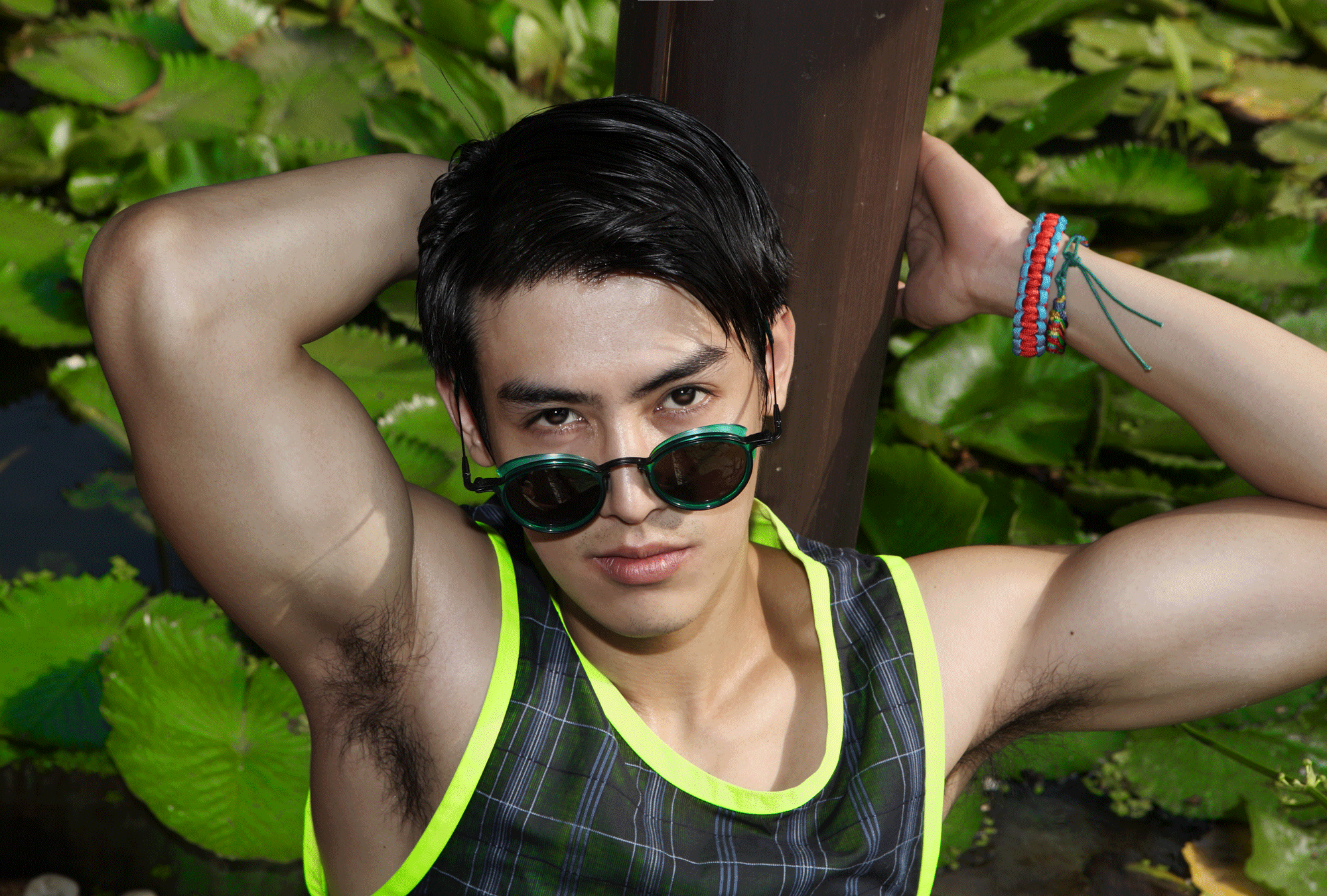 clothes : Leisure Projects / sunglasses : TAVAT