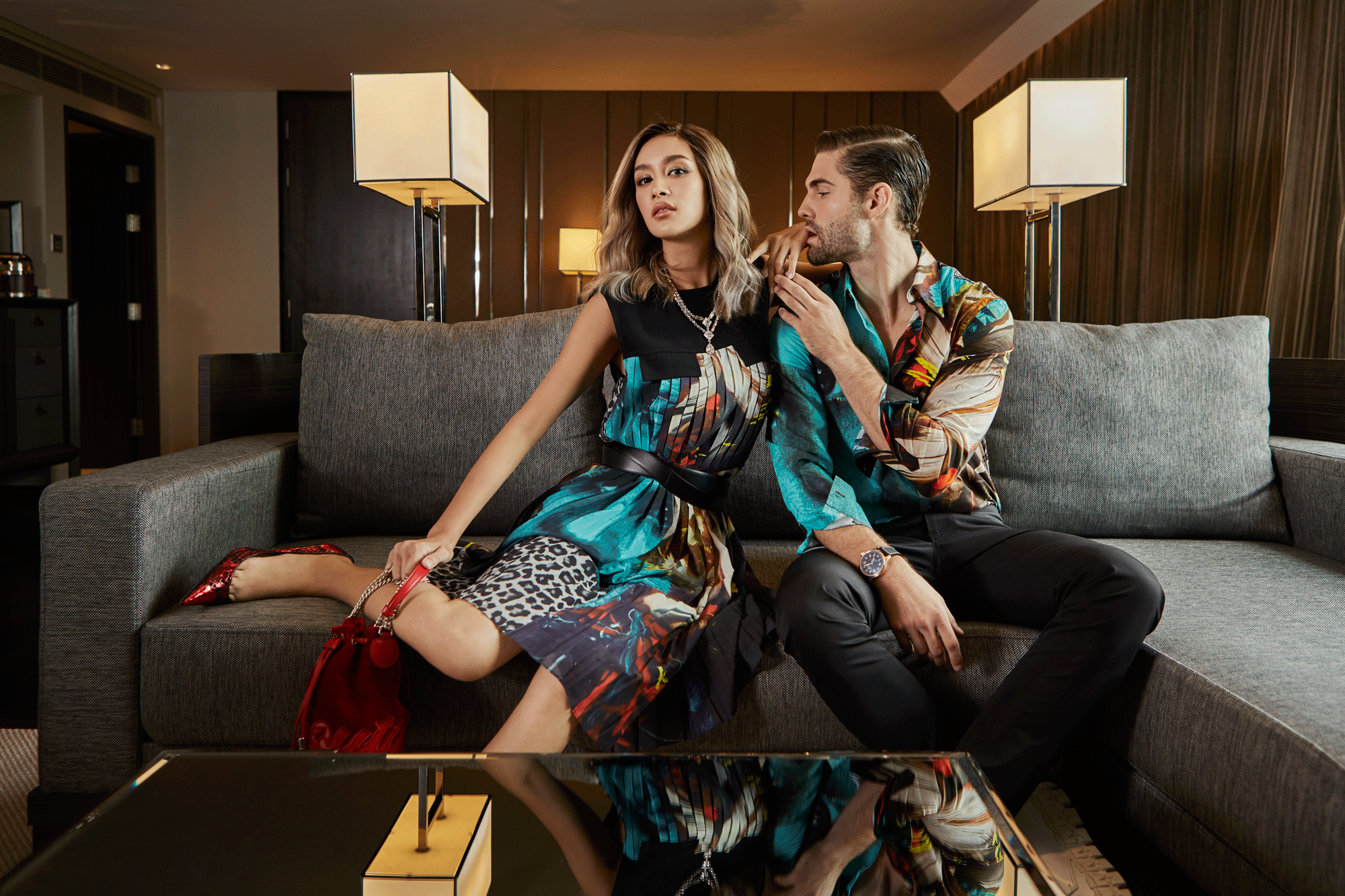 Benz / dress : Paul Smith / watch : Frederique Constant Slimline Moonphase Stars Manufacture shoes and bag : Christian Louboutin / necklace : Butler & Wilson Andrew : clothes : Paul Smith / watch : Alpina