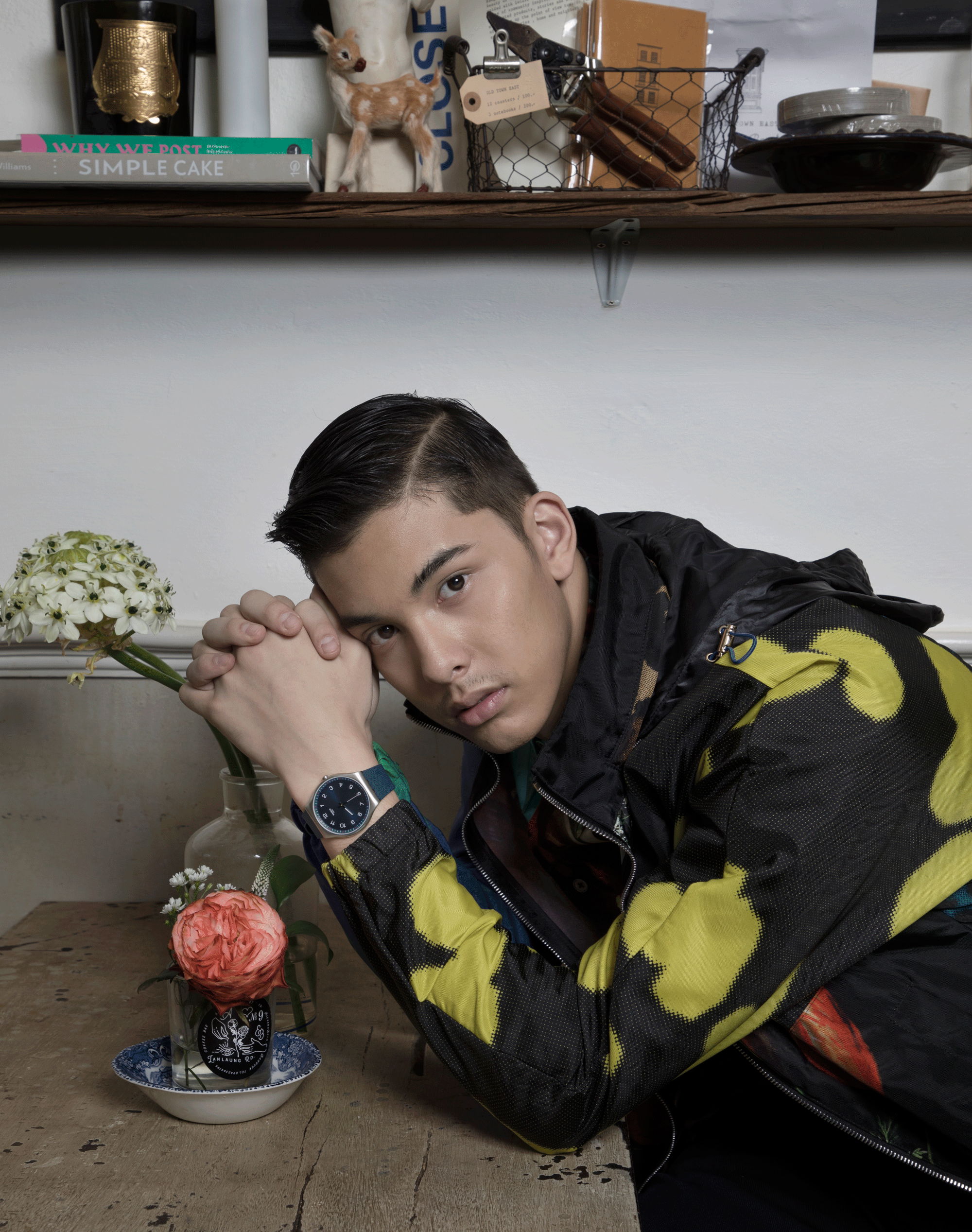 shirt & jacket : Paul Smith / pants : Emporio Armani watch : watch : SWATCH - SKINNAVY