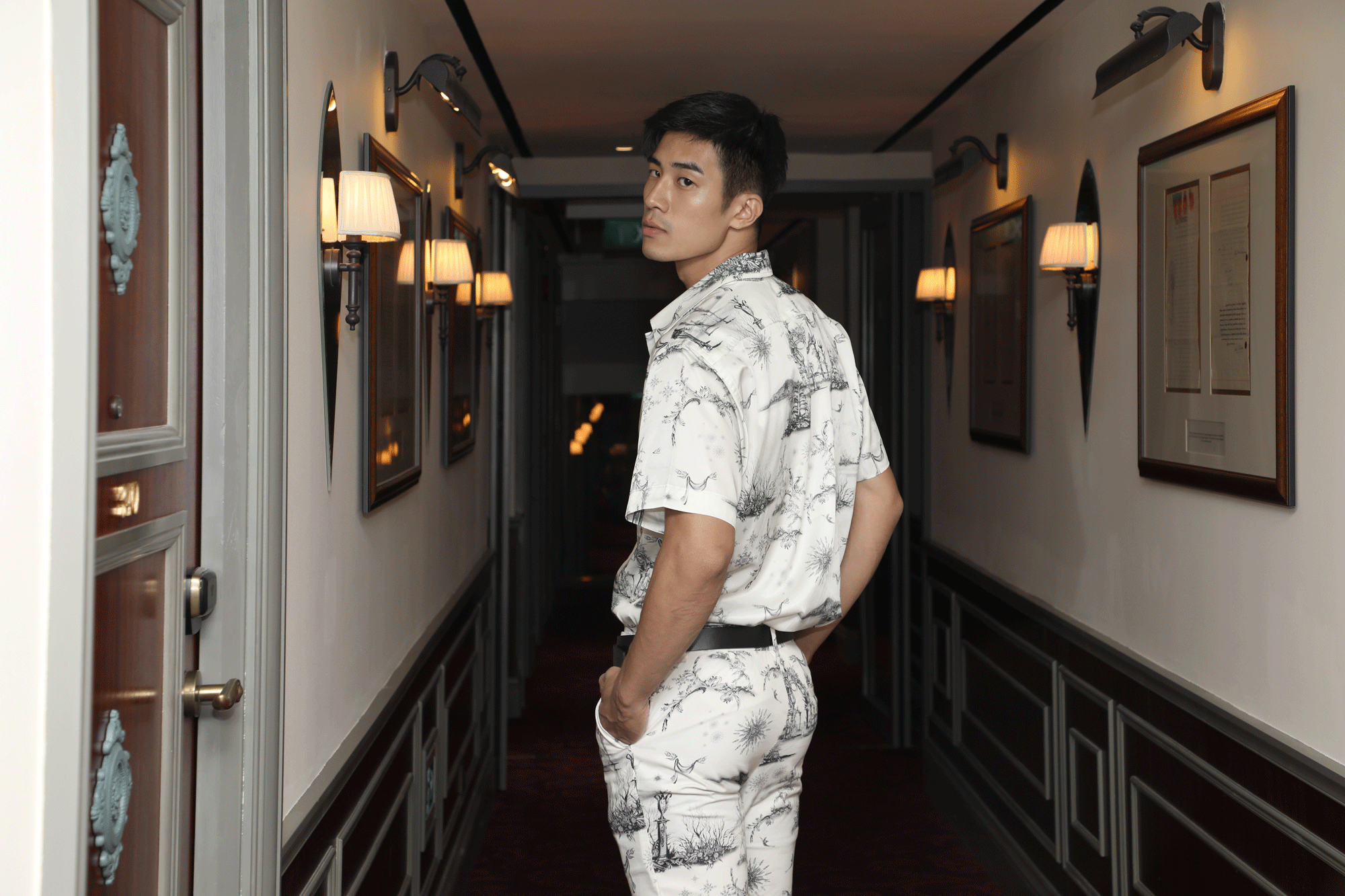 clothes : Tube Gallery