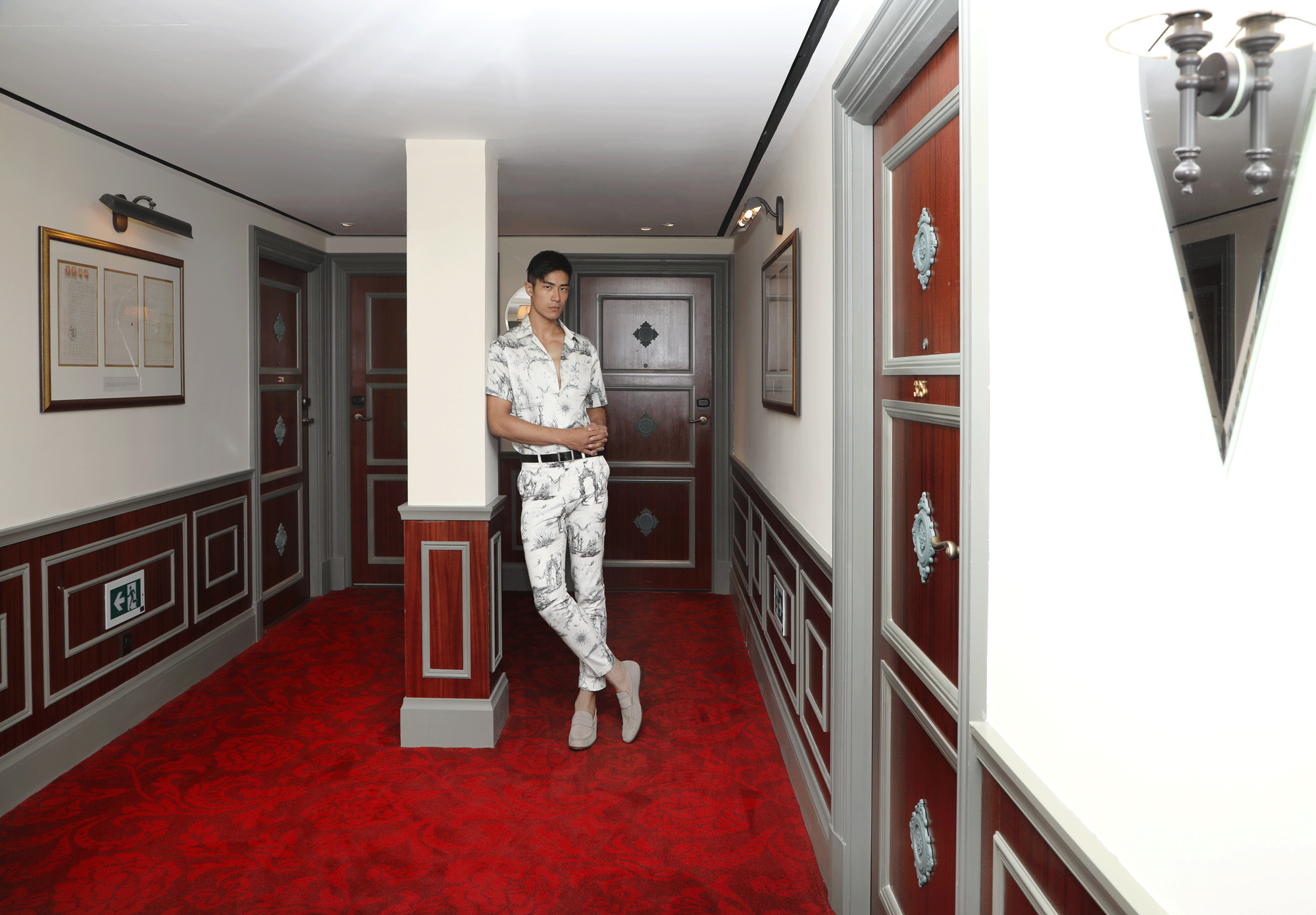 clothes : Tube Gallery