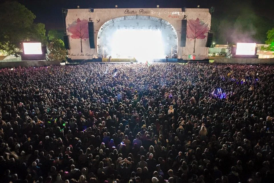 electric-picnic---main-stage_26277500546_o.jpg