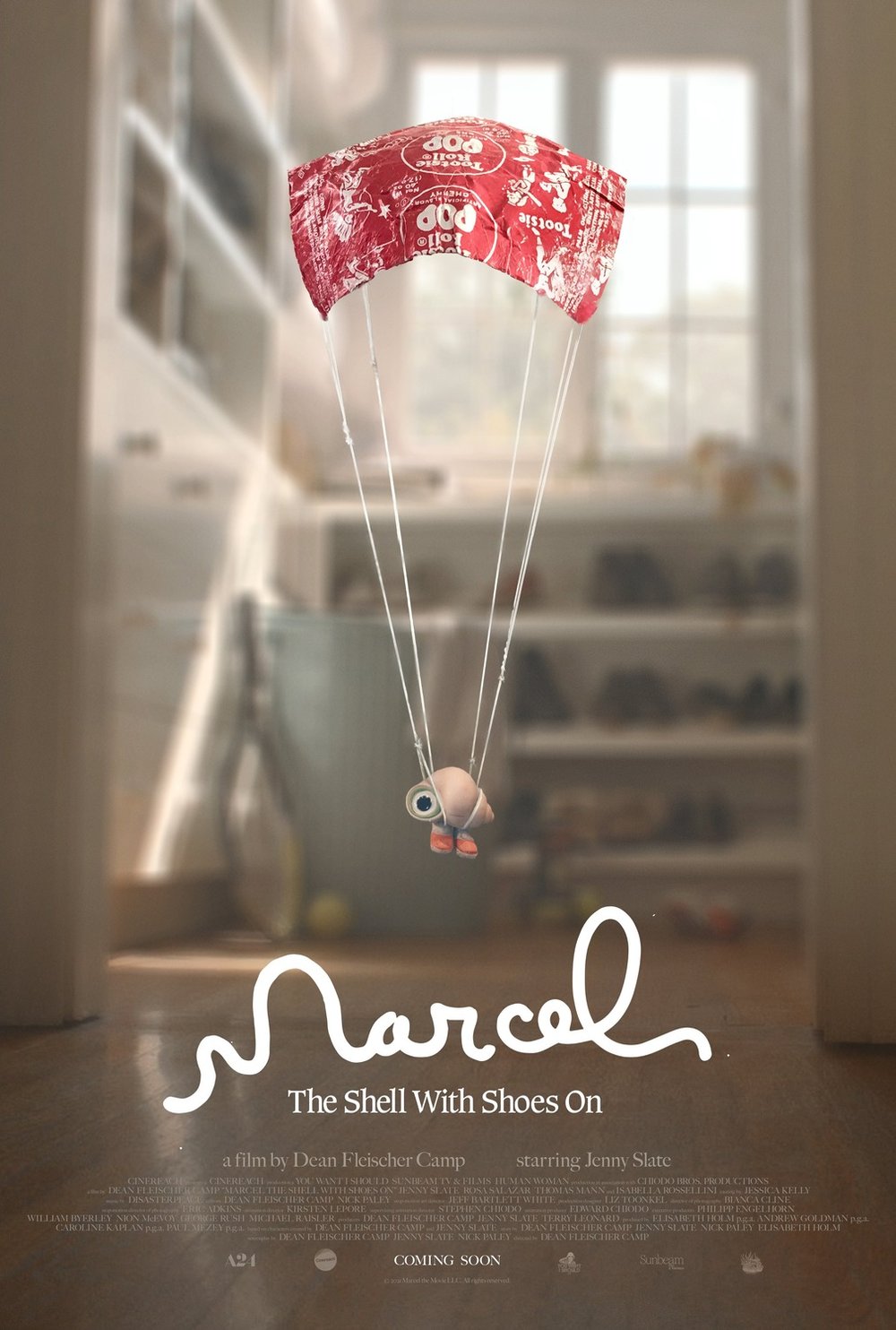 marcel_the_shell_with_shoes_on_xlg.jpg