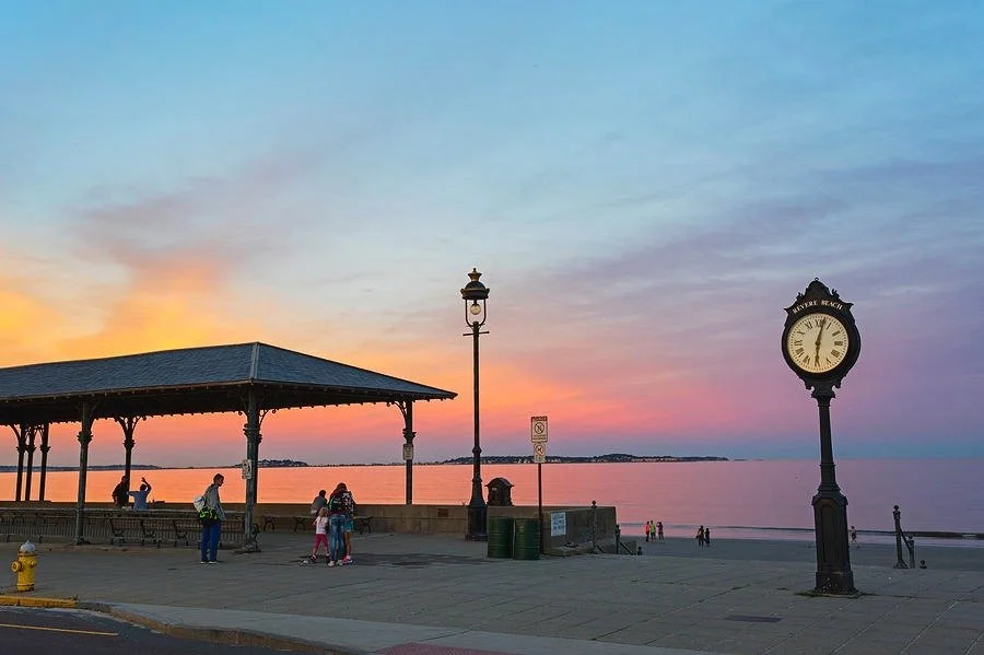 Happy First Day of Spring 🌸 Finally! We will be able to get back on the beach and enjoy the sunsets in warm weather 🤞🏻

As it warms up here is your reminder our office is a five minute walk from the beach. Come by and say hi, and learn more about 