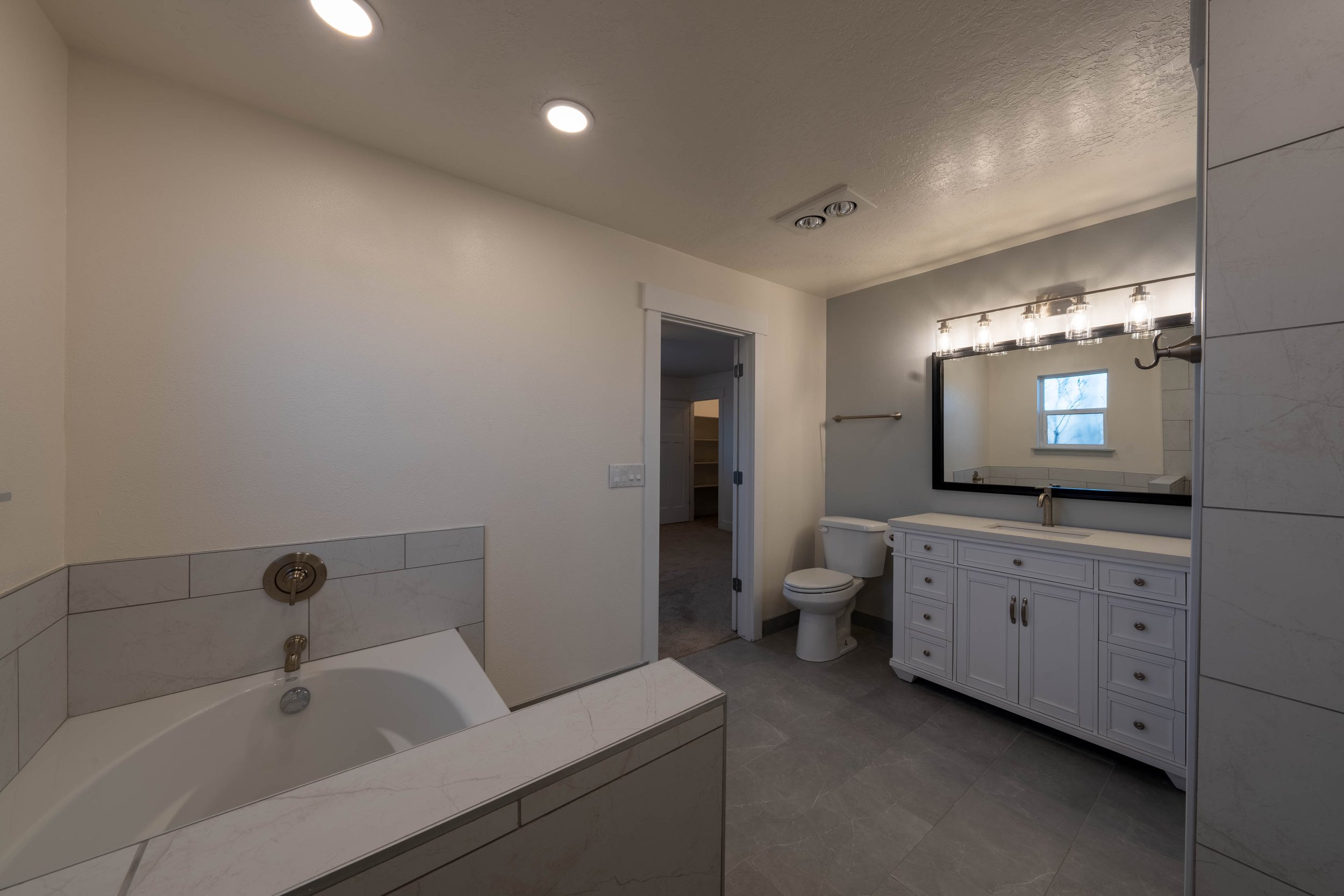 White Listing Photos-37.jpg