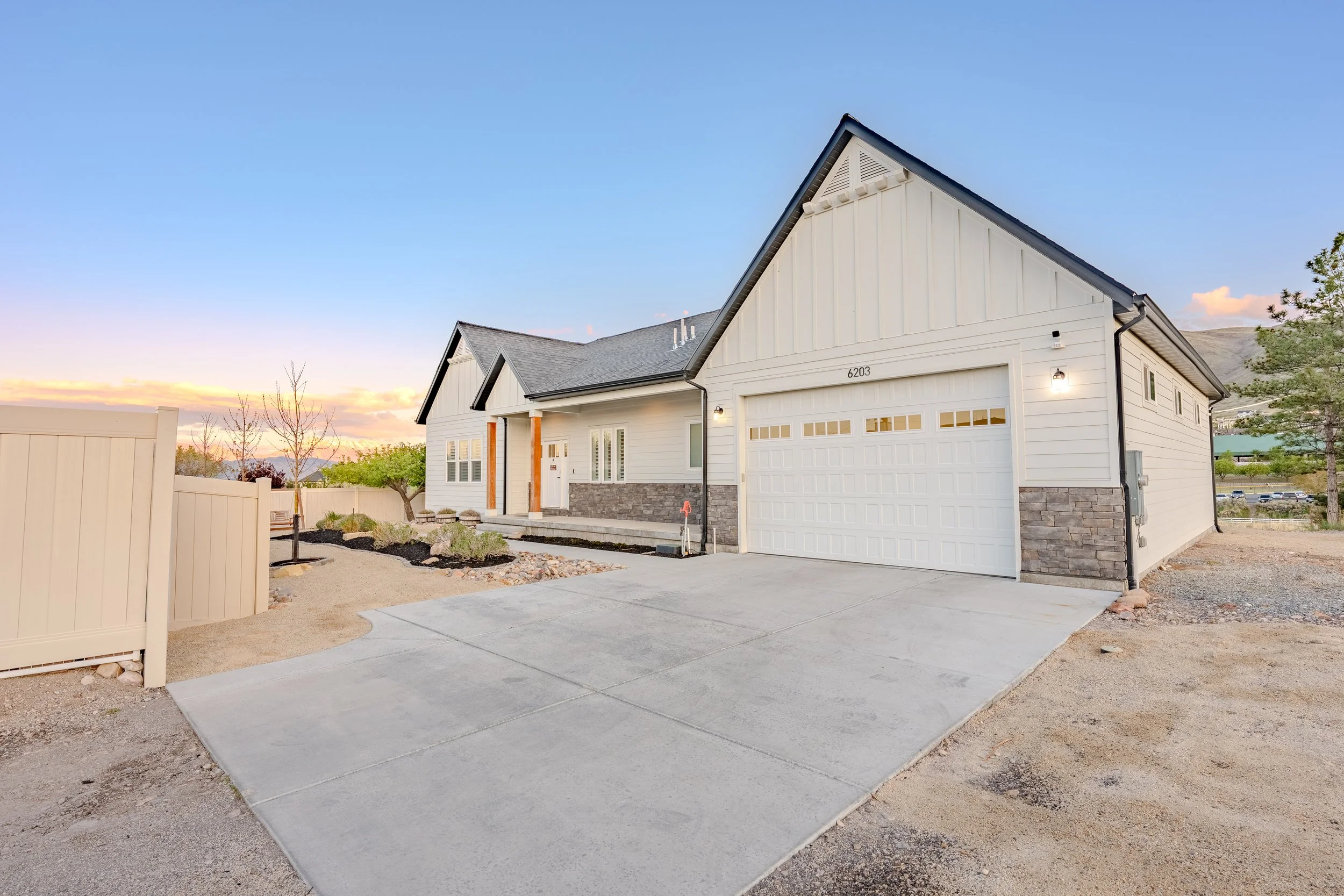 HDR Aerials of Chen - Mitten Listing-51.jpg