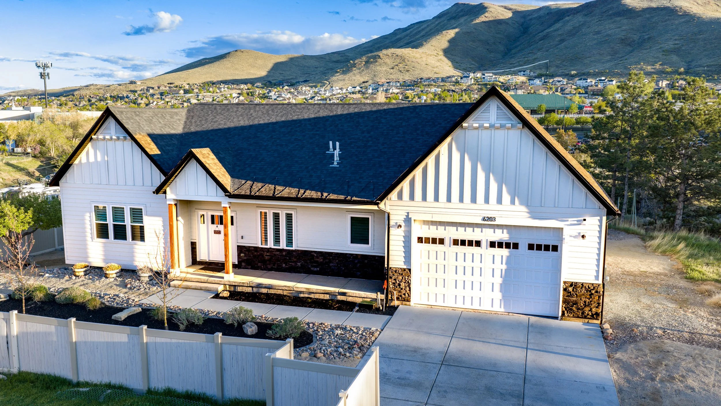 HDR Aerials of Chen - Mitten Listing-63.jpg