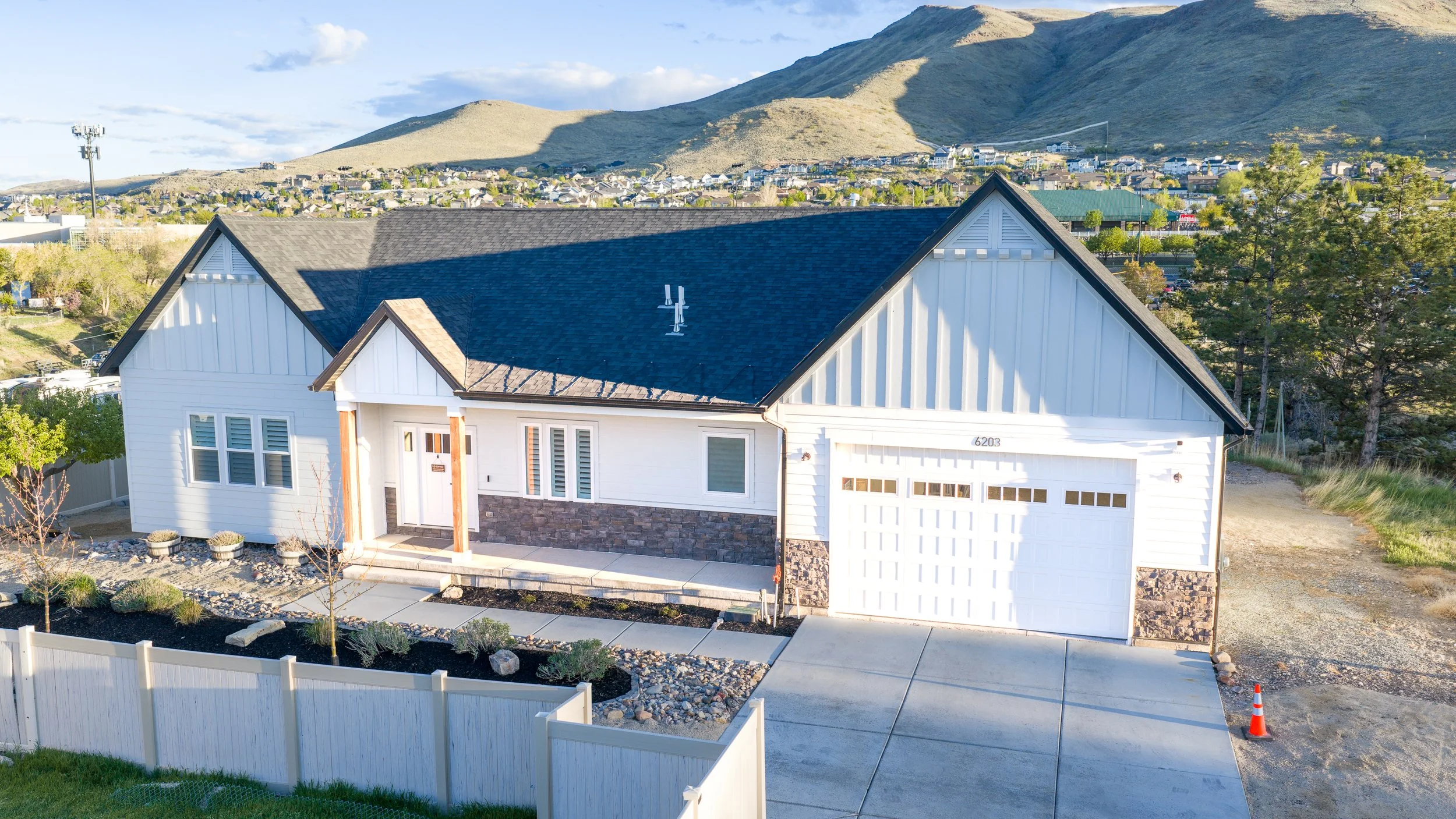 HDR Aerials of Chen - Mitten Listing-65.jpg