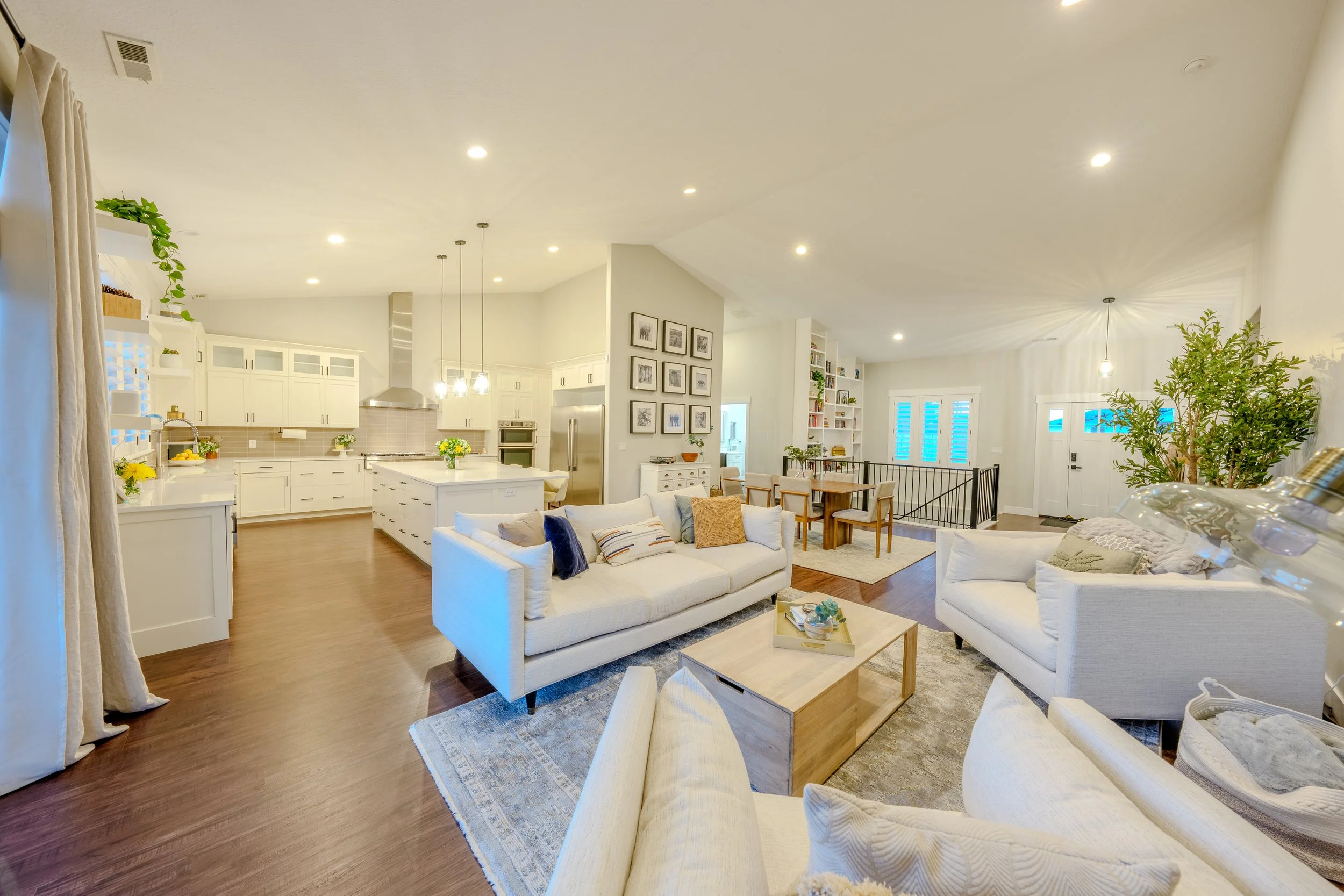 HDR Interior and Sony photos of Chen - Mitten-30.jpg