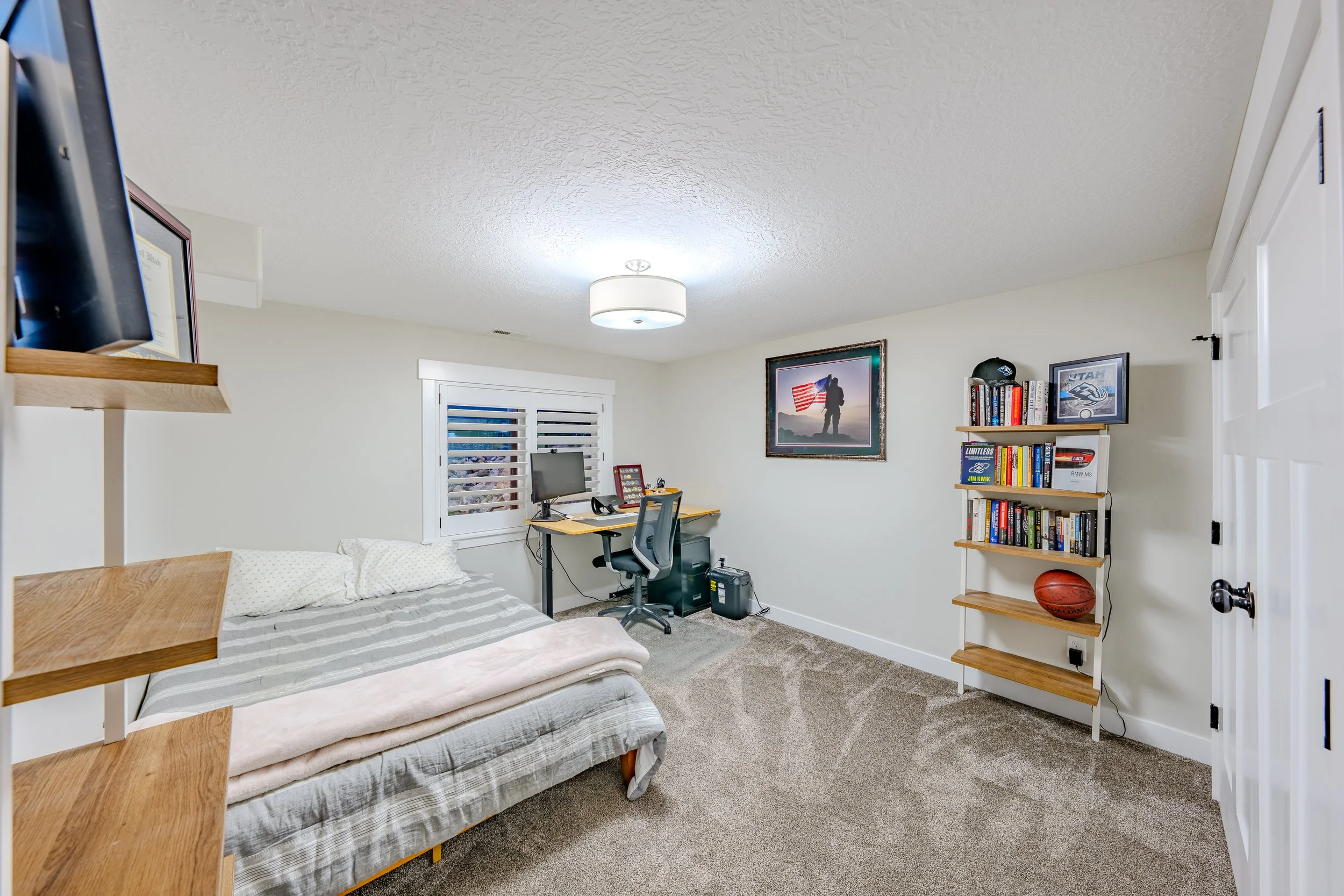 HDR Interior and Sony photos of Chen - Mitten-44.jpg