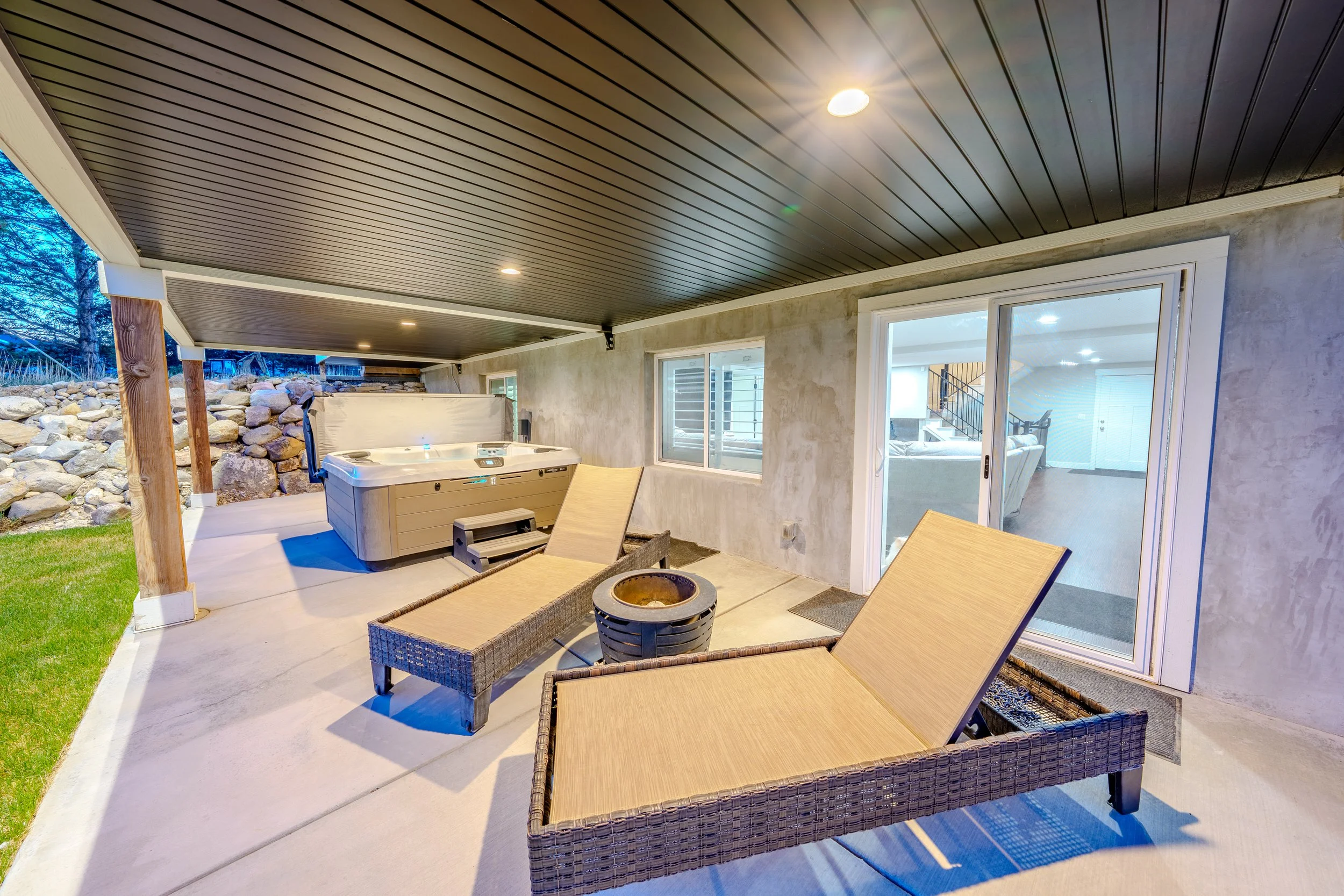 HDR Interior and Sony photos of Chen - Mitten-49.jpg