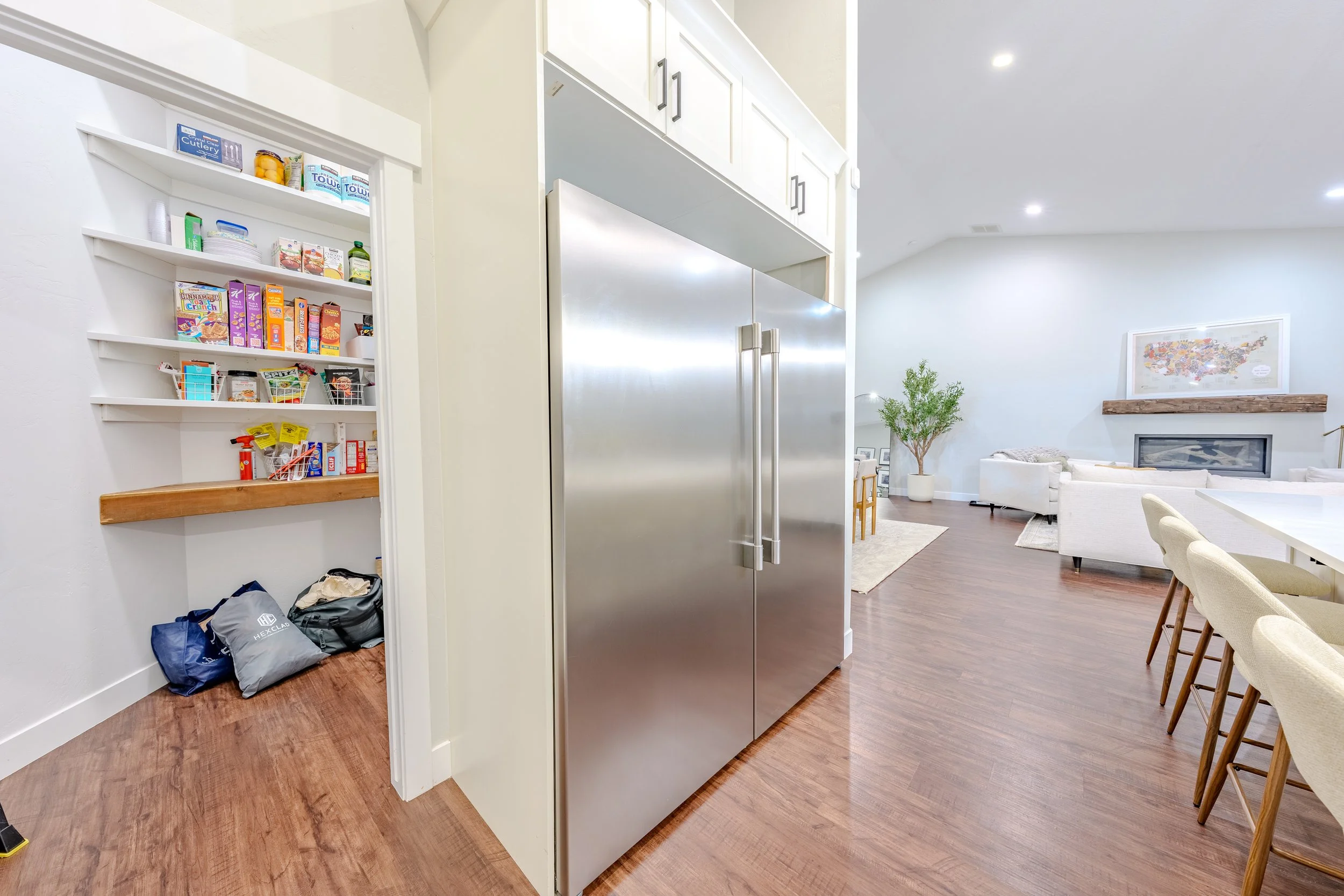 HDR Interior and Sony photos of Chen - Mitten-62.jpg