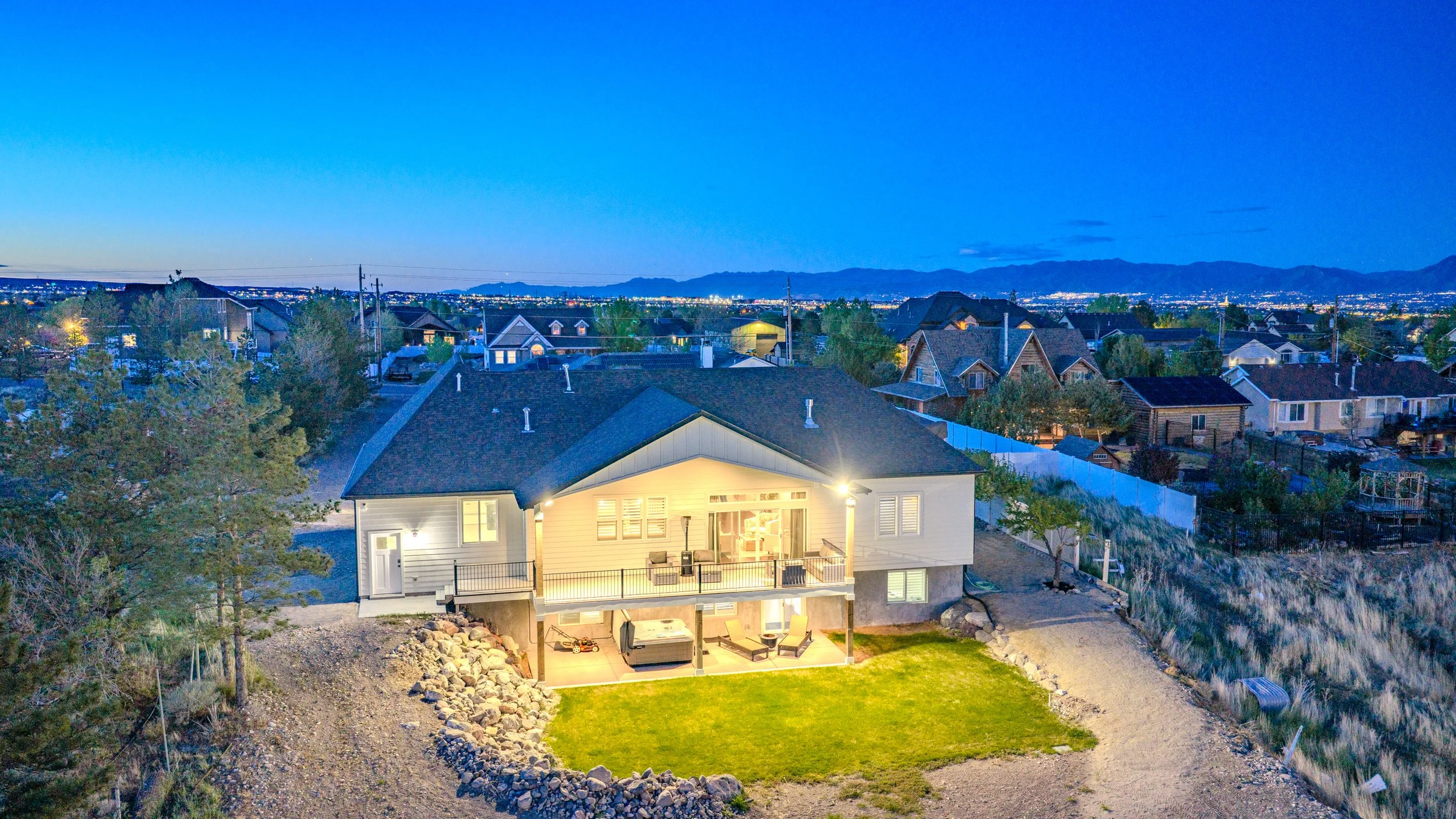 HDR Aerials of Chen - Mitten Listing-11.jpg