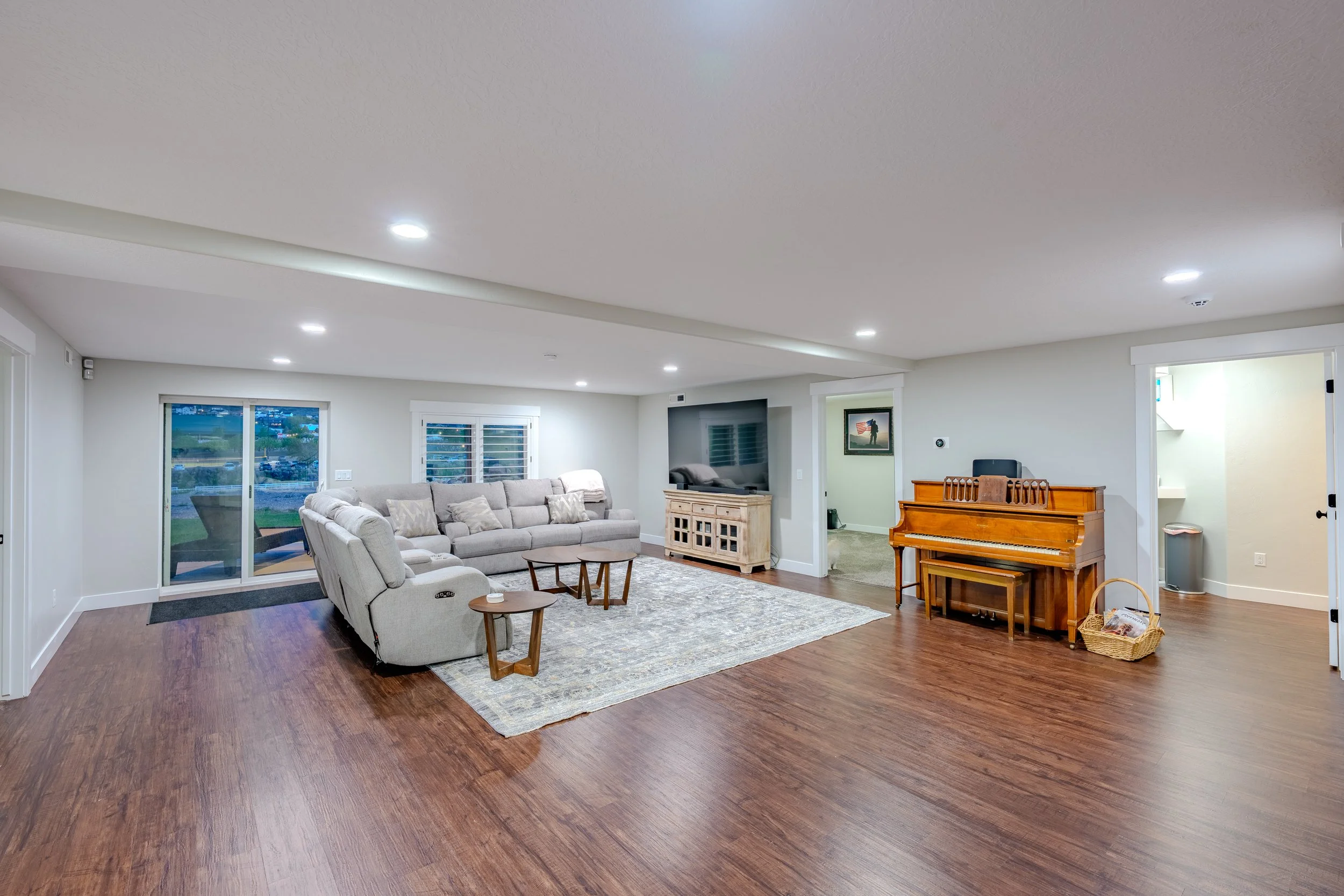 HDR Interior and Sony photos of Chen - Mitten-41.jpg
