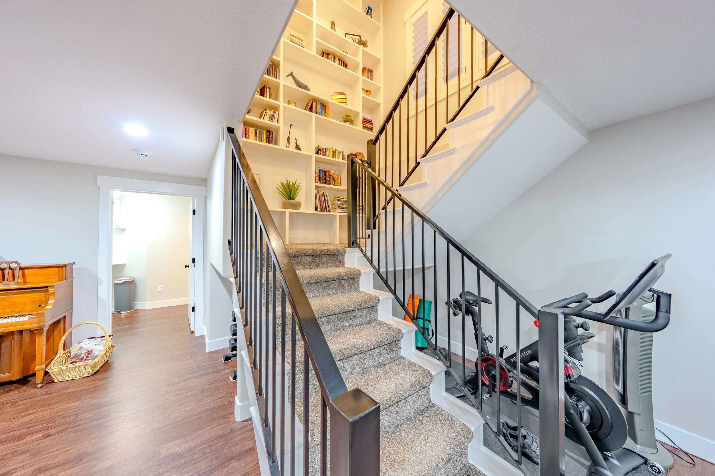 HDR Interior and Sony photos of Chen - Mitten-43.jpg