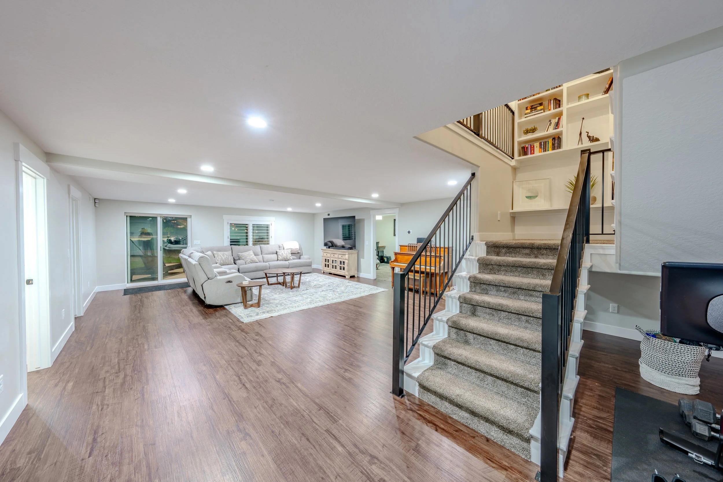 HDR Interior and Sony photos of Chen - Mitten-59.jpg