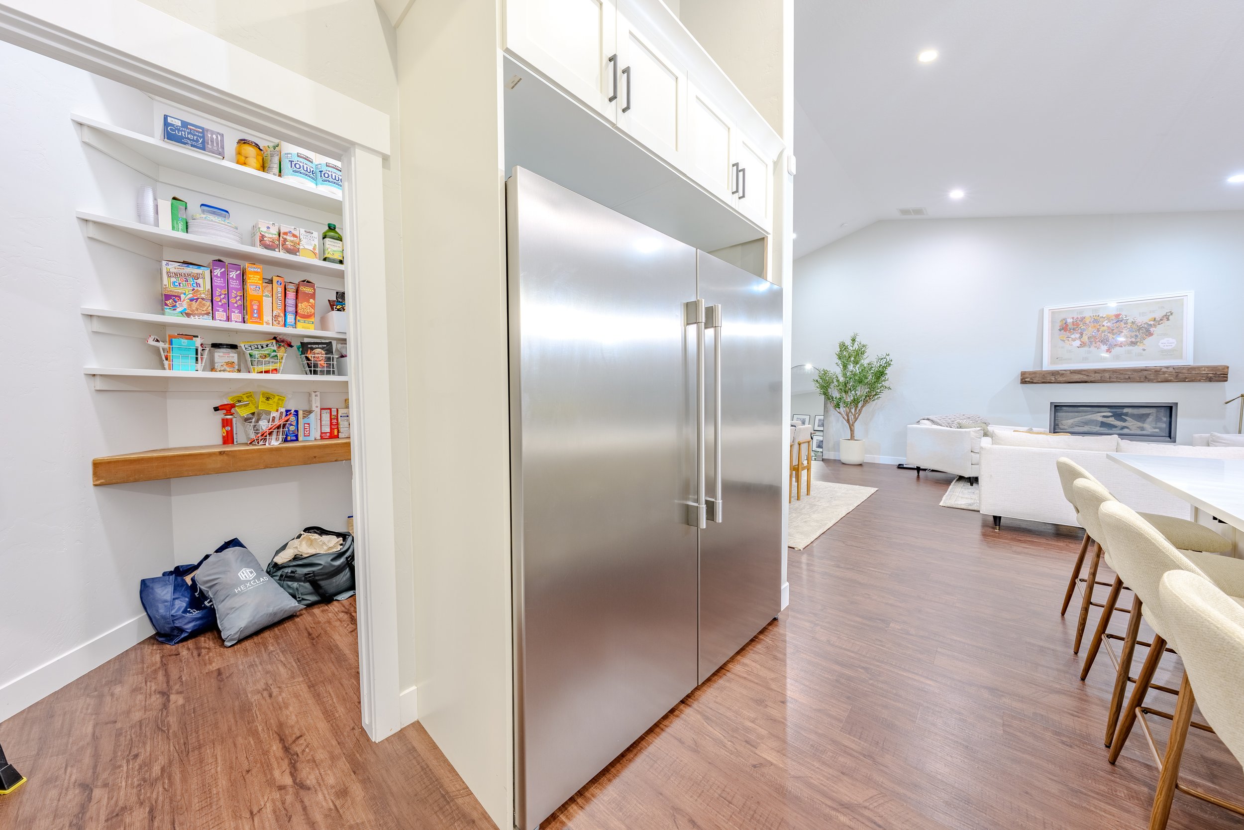 HDR Interior and Sony photos of Chen - Mitten-62.jpg