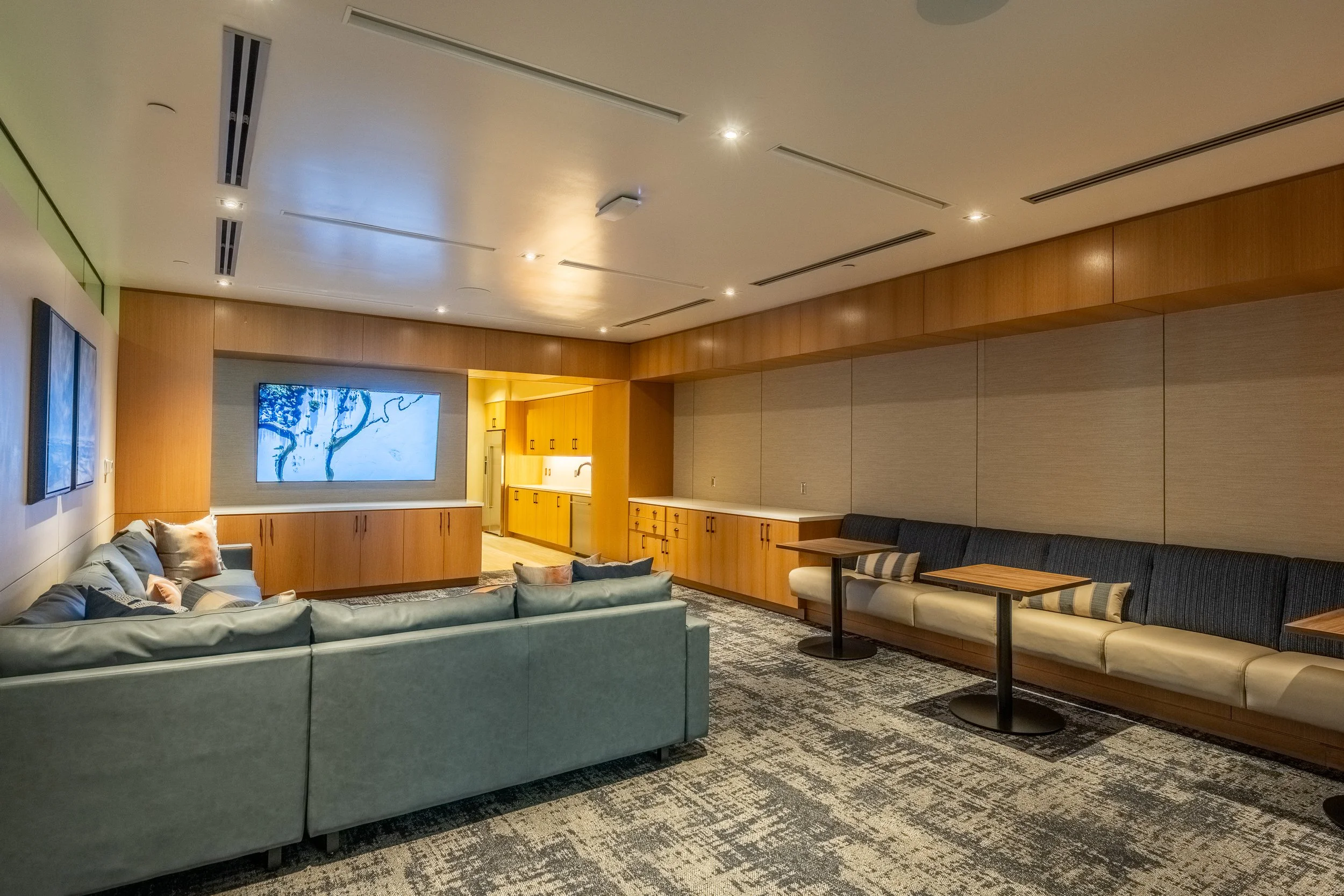 Regent Condo-28.jpg