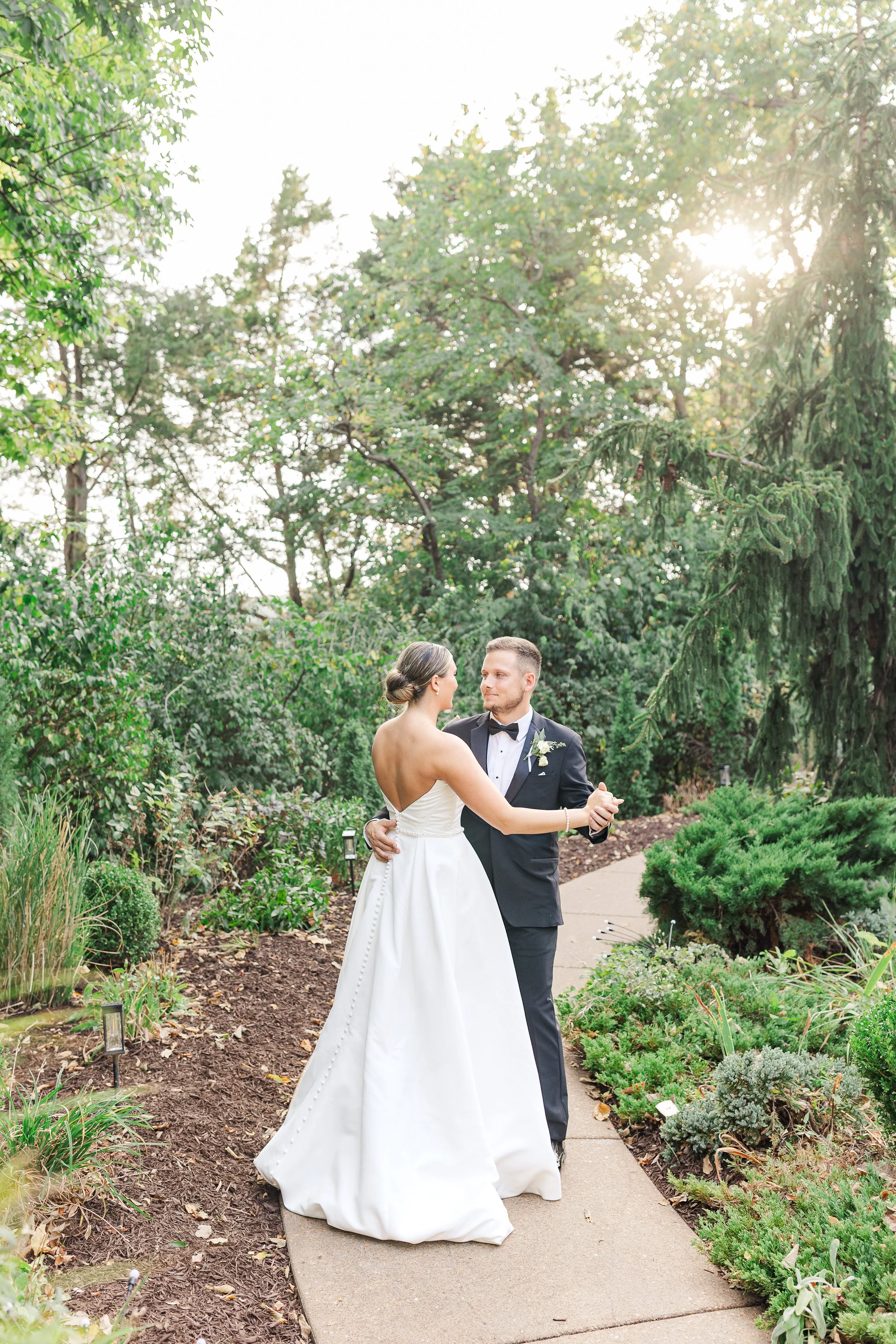 light and airy wedding photographer and videographer haue valley