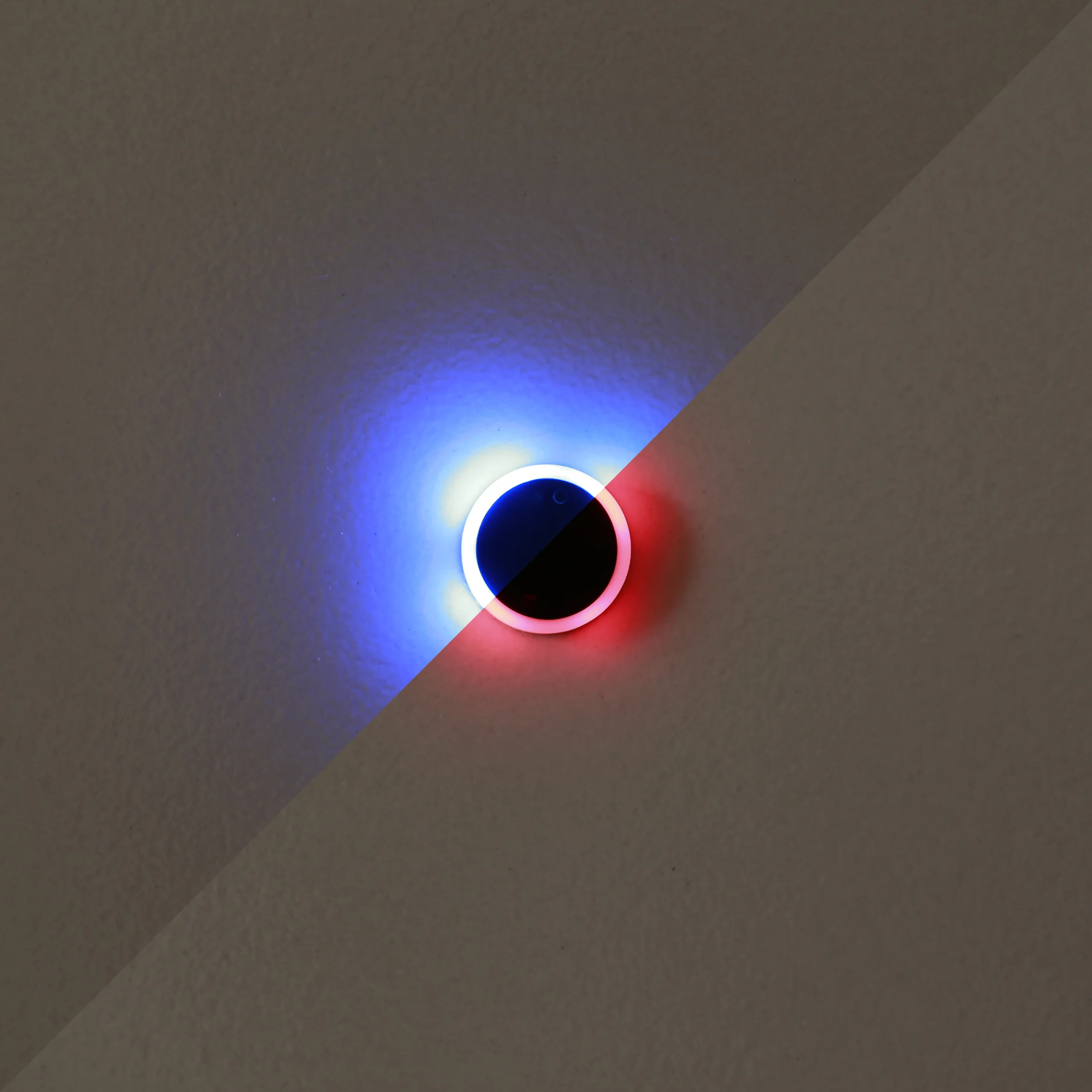 flee-mo™ on top of 8mm thickness ceramic tile (shooting under low-light conditions)