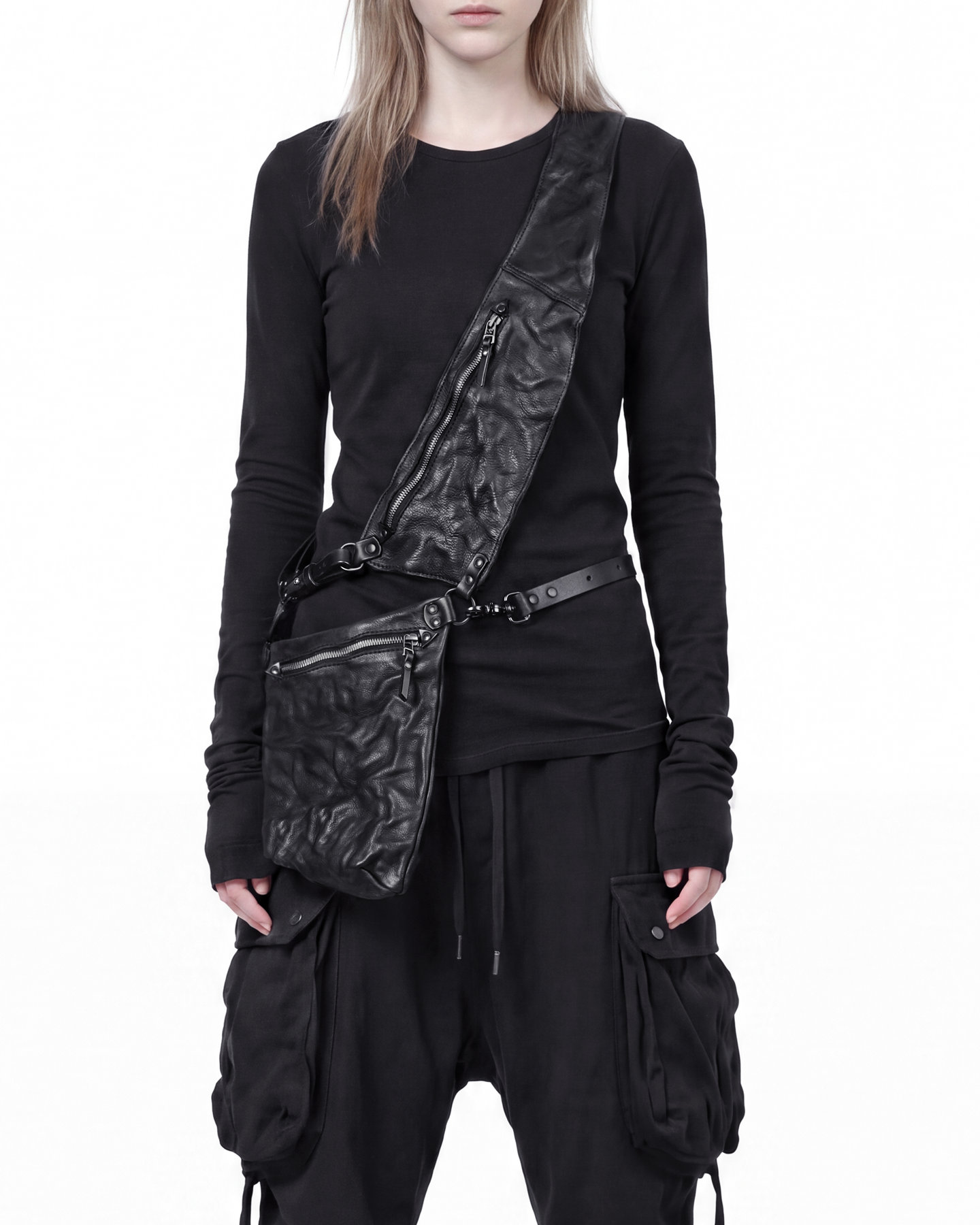 Thy-Black-Vest-Bag----TEO+NG.png