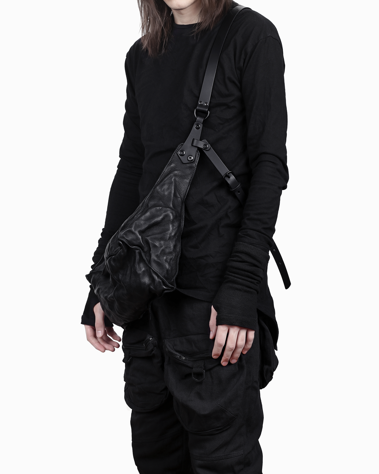 SVEN Black Bag - TEO+NG 7.png