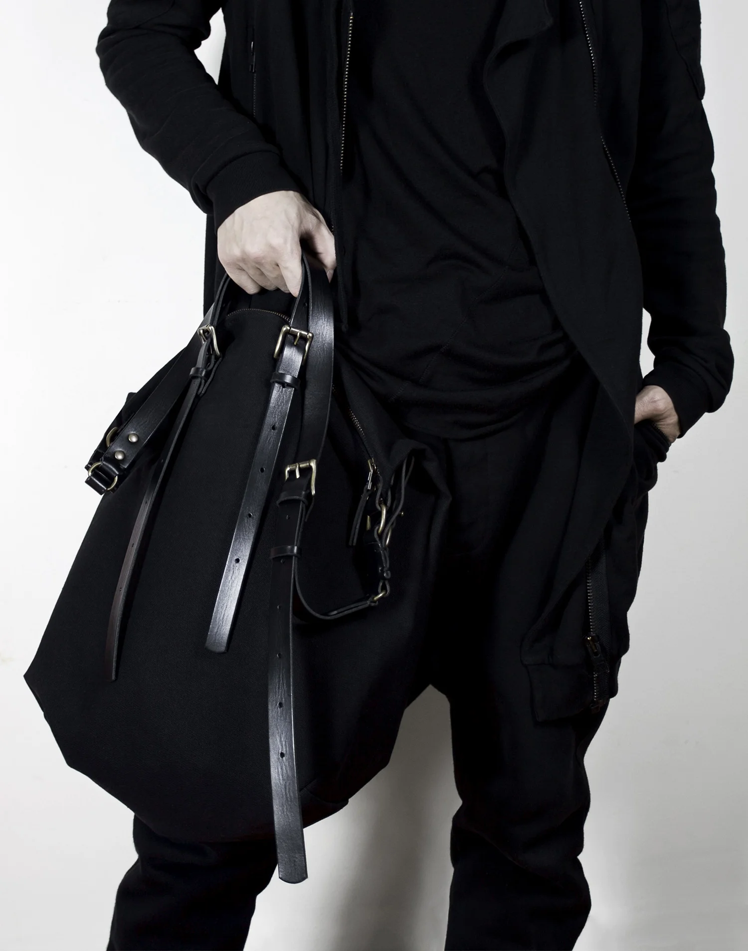 Timeus Black Canvas Shoulder Bag - TEO+NG