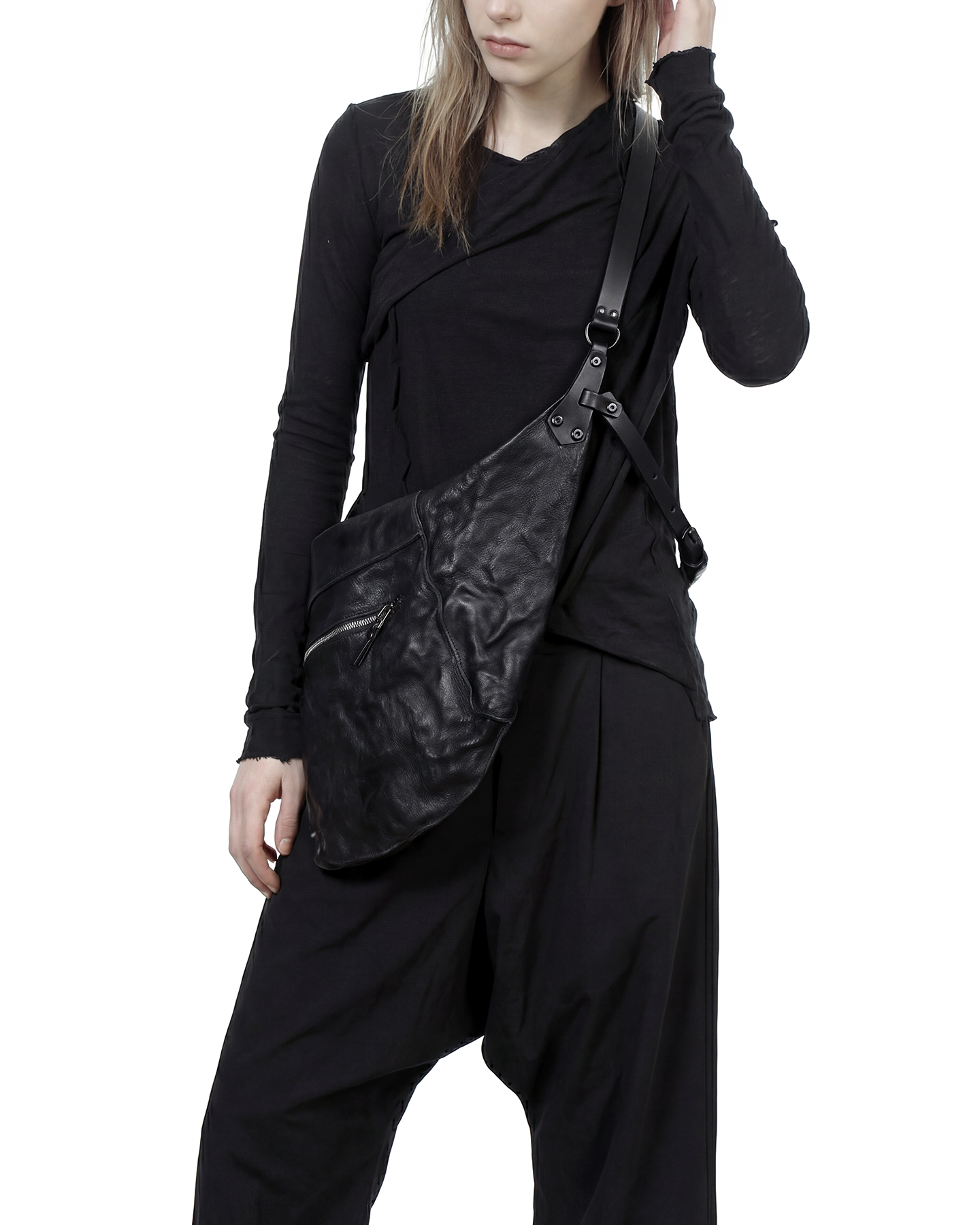 MYNT Black Bag - TEO+NG 5.png