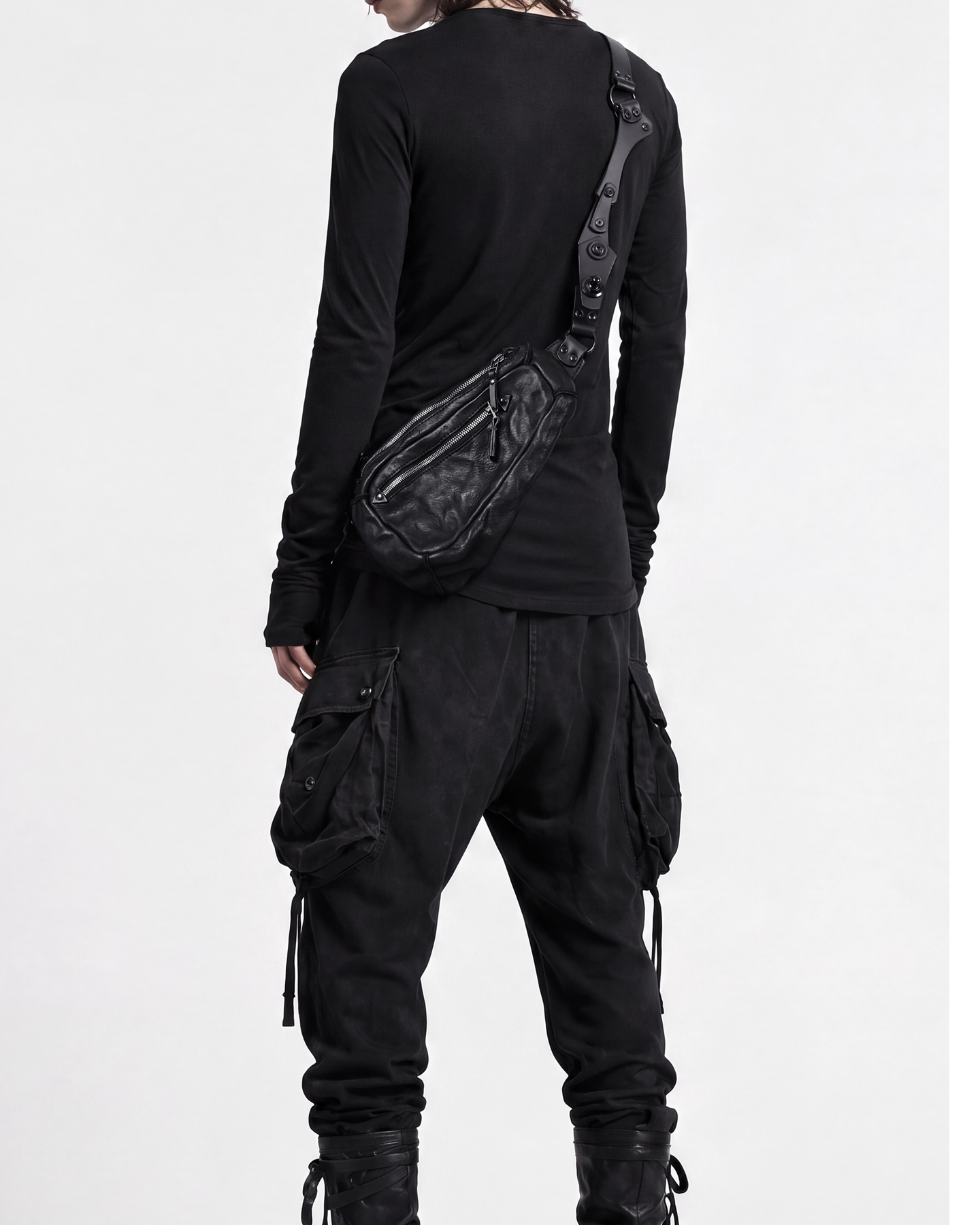 KOEI Black Crossbody Bag TEO+NG 4-.png (Copy)