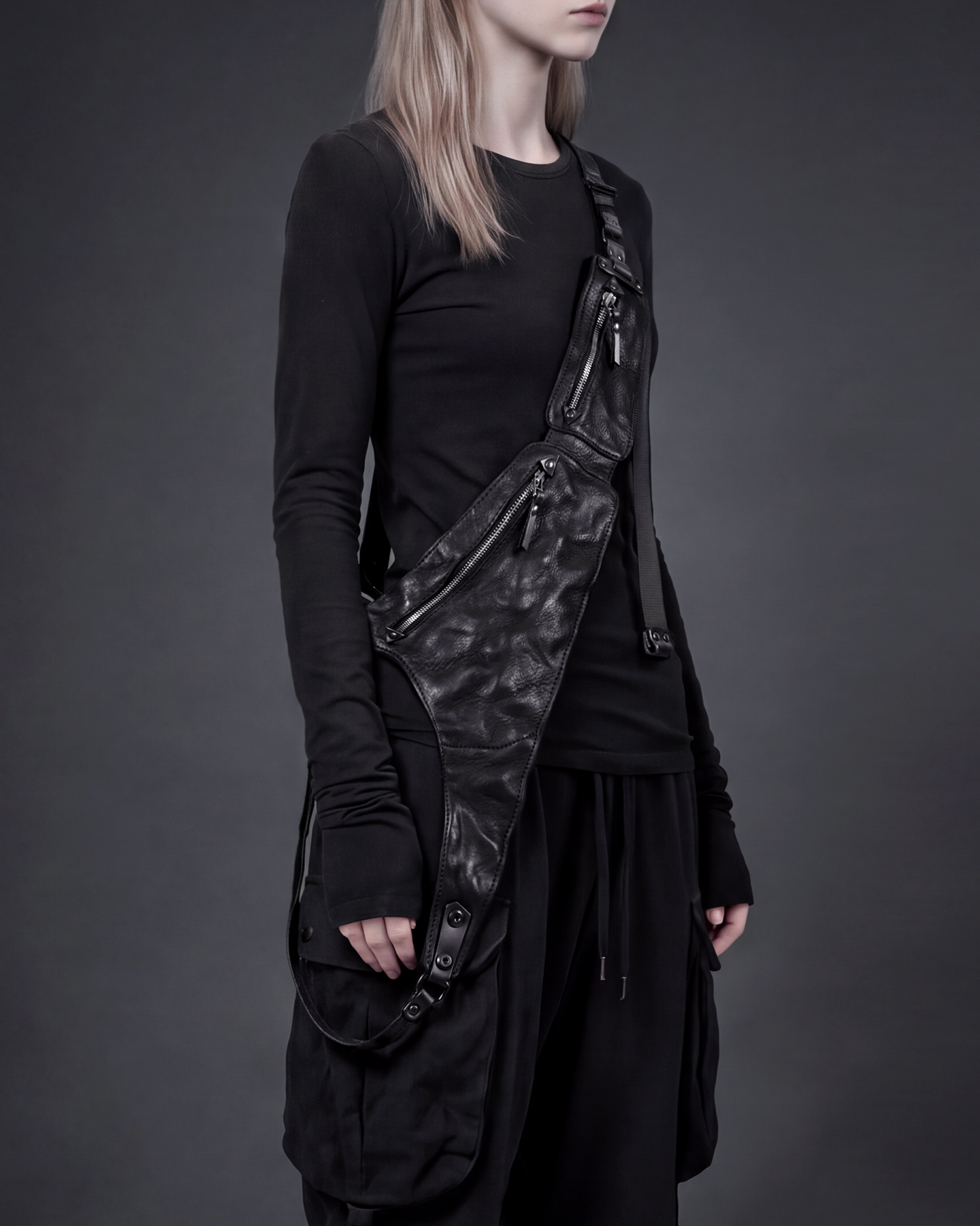 VEYO Black Crossbody Bag TEO+NG 5.png