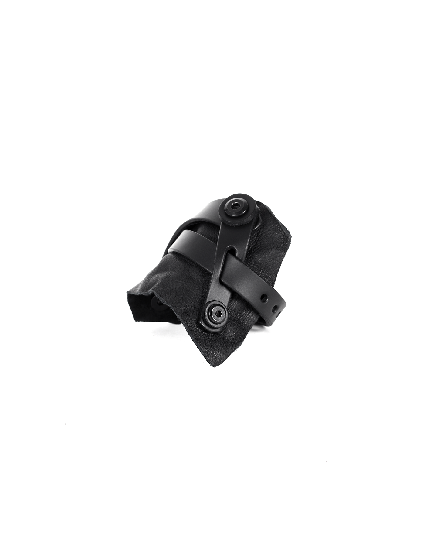 OYKA Black Cuff TEO+NG 2.png