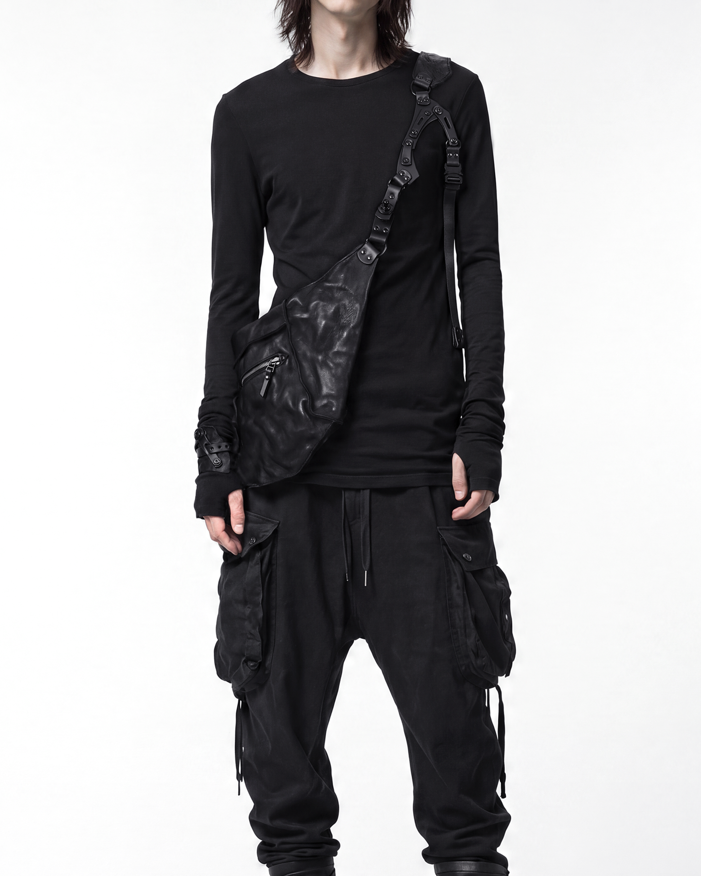 MYZE Black Crossbody Bag TEO+NG 2-.png (Copy)