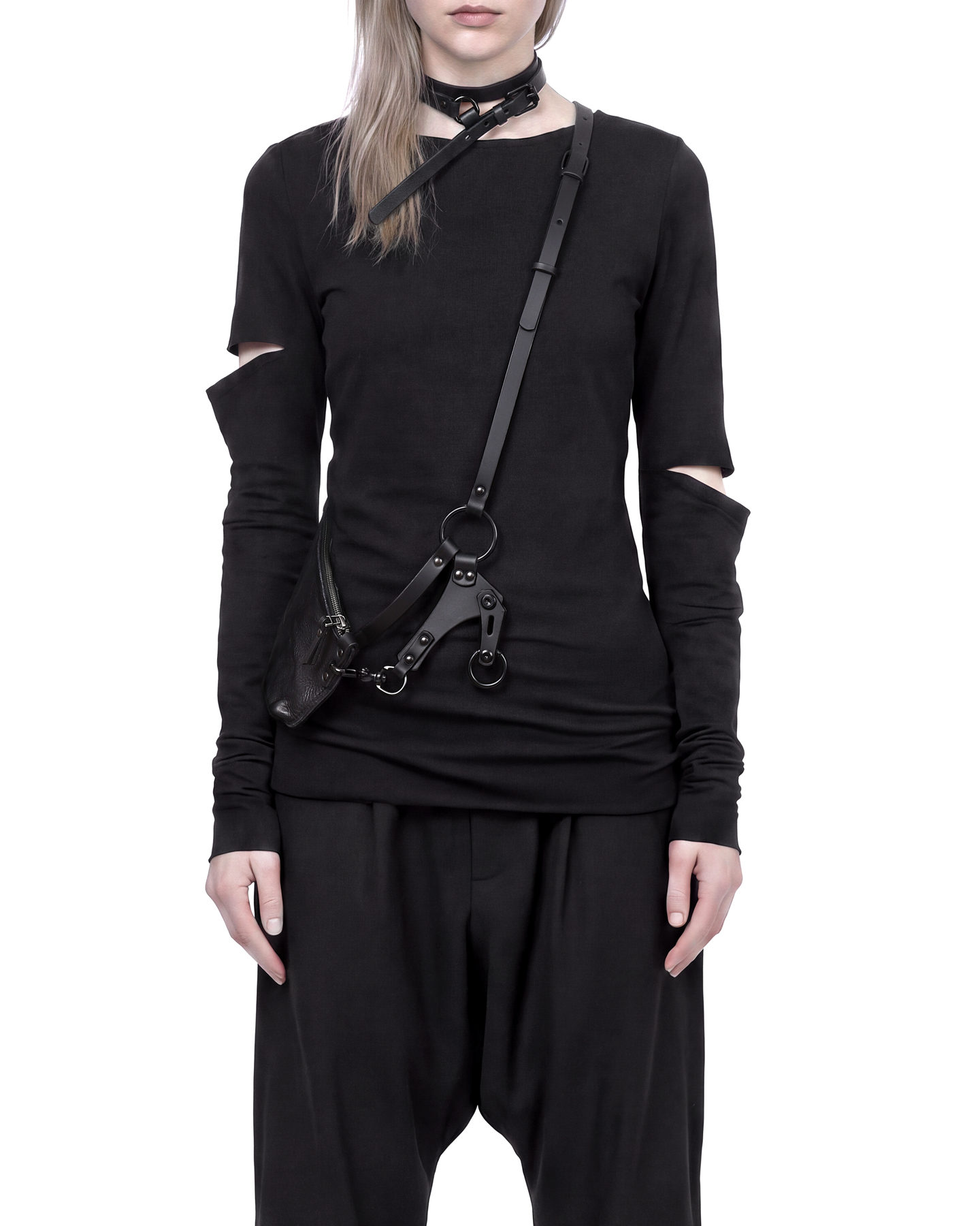 IVES Black Phone Pouch TEO+NG 3.png