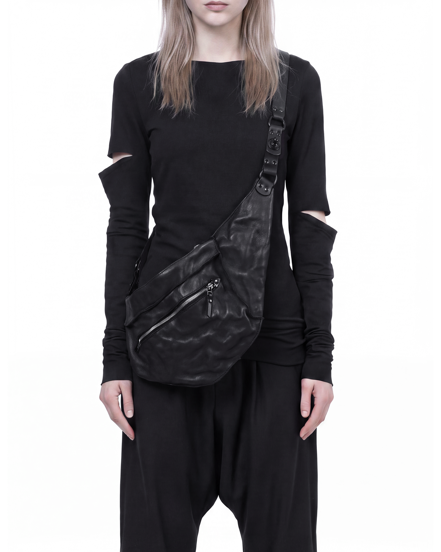 MYZE Black Crossbody Bag TEO+NG 1-.png (Copy)