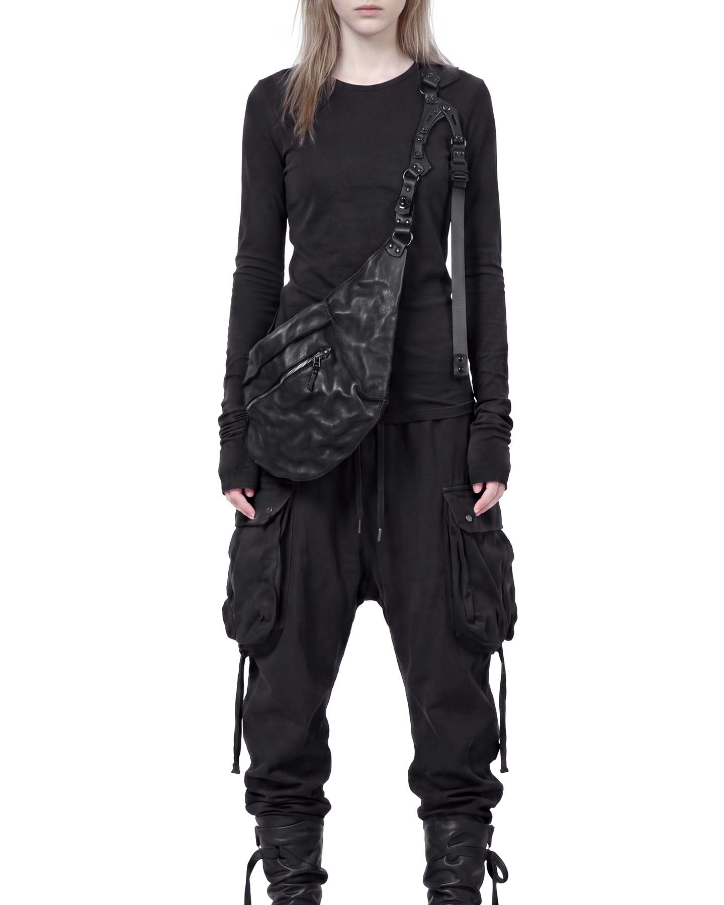 MYZE Black Crossbody Bag TEO+NG 9-.png