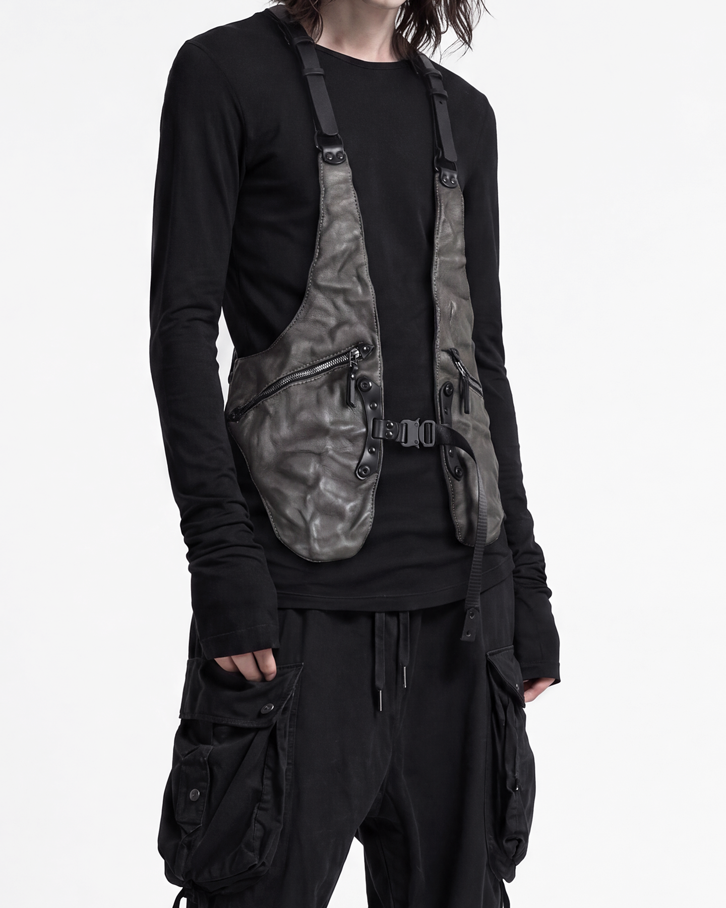 VOSS Grey Vest TEO+NG 5.png