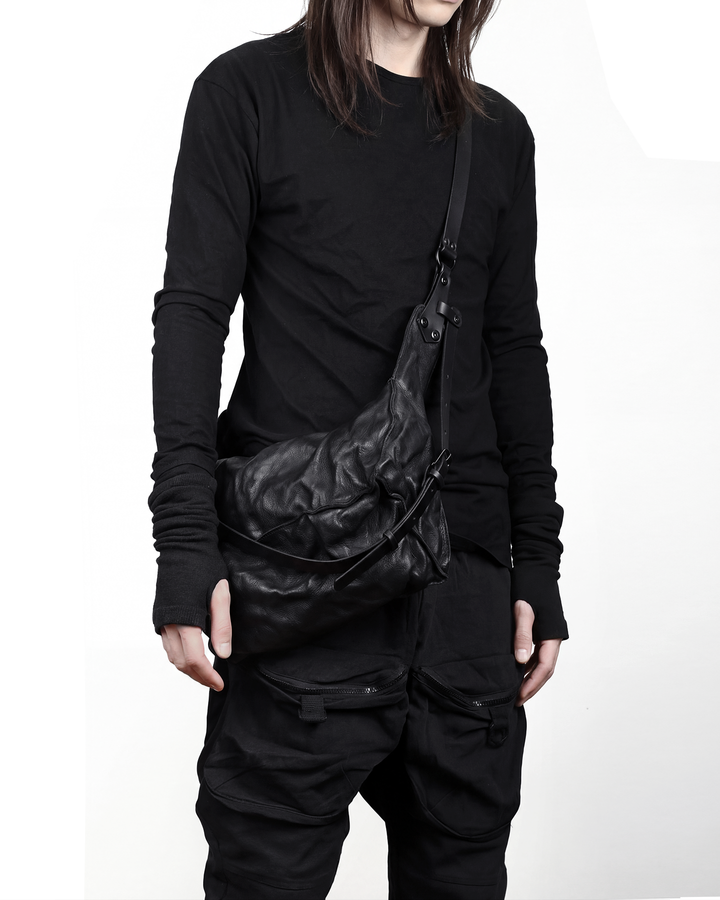 SVEN Black Bag - TEO+NG 6.png