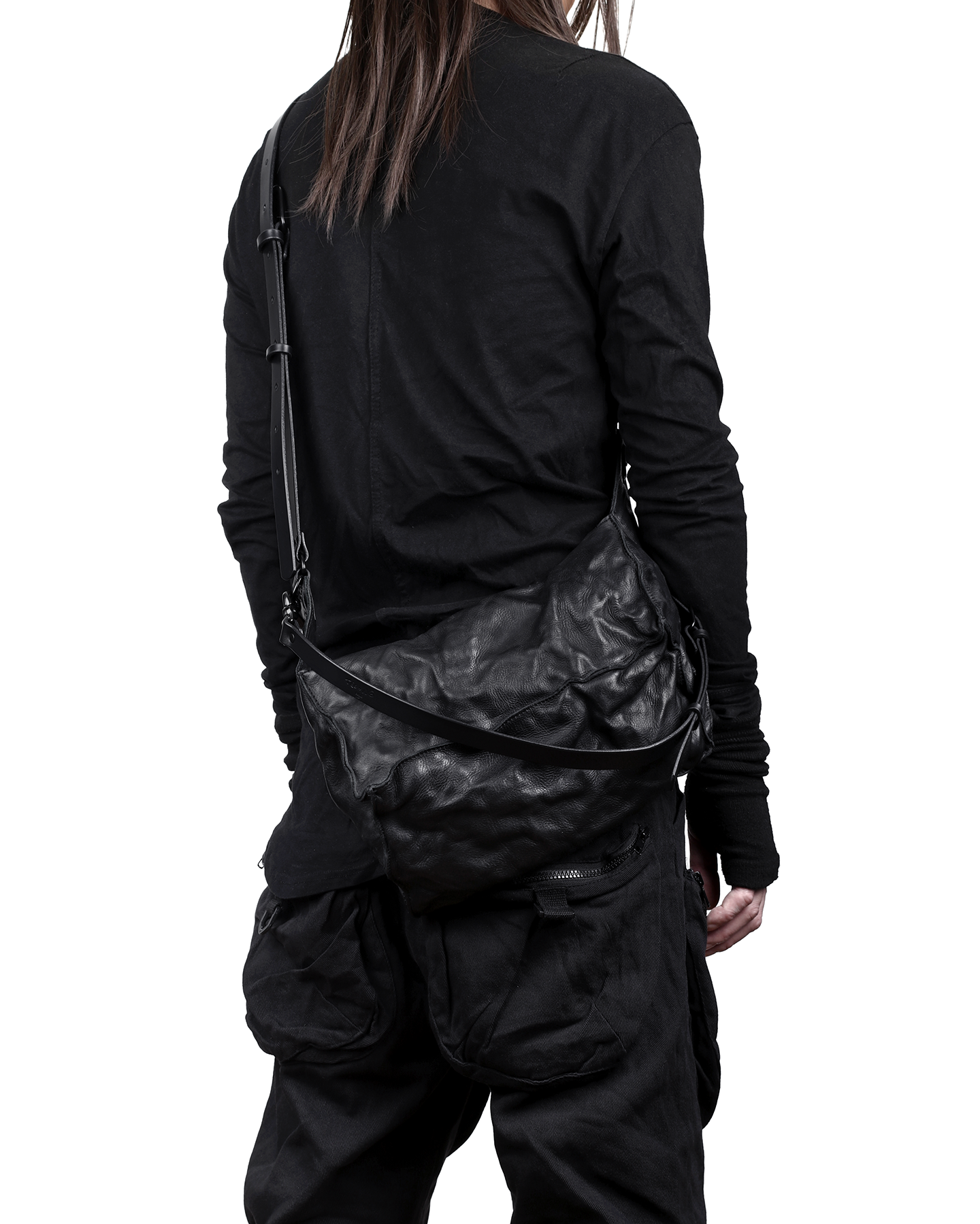 SVEN Black Bag - TEO+NG 8.png