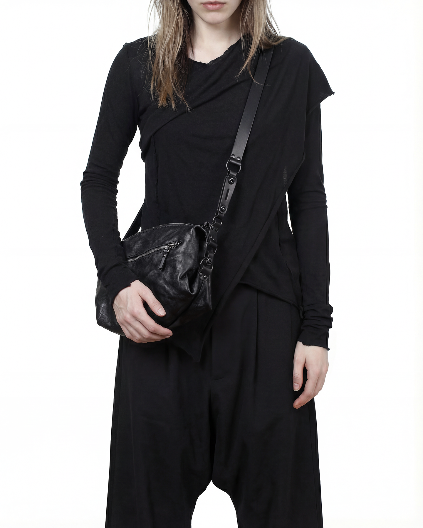 AXEL Black Bag - TEO+NG 4.png