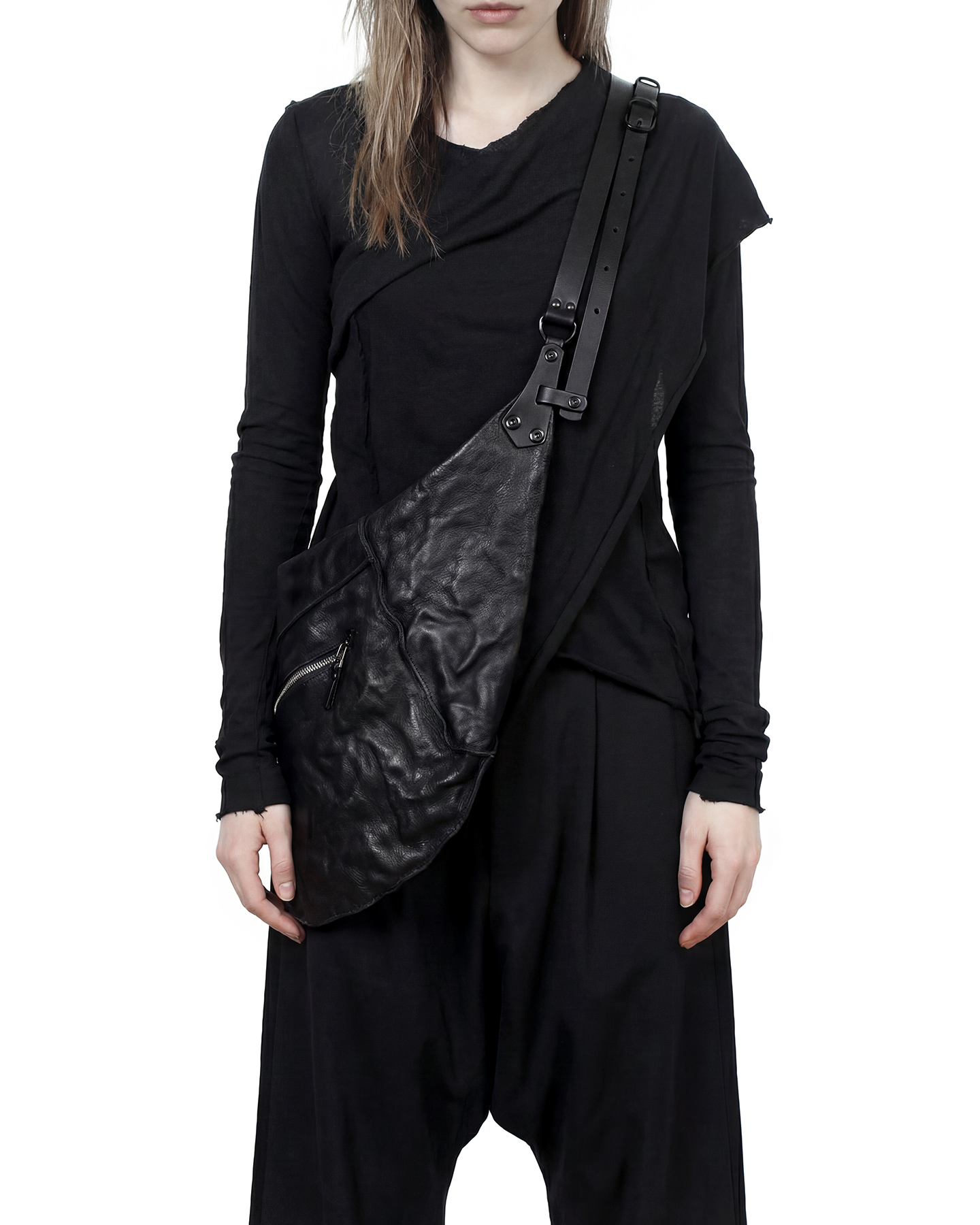 MYNT Black Bag - TEO+NG 4.png