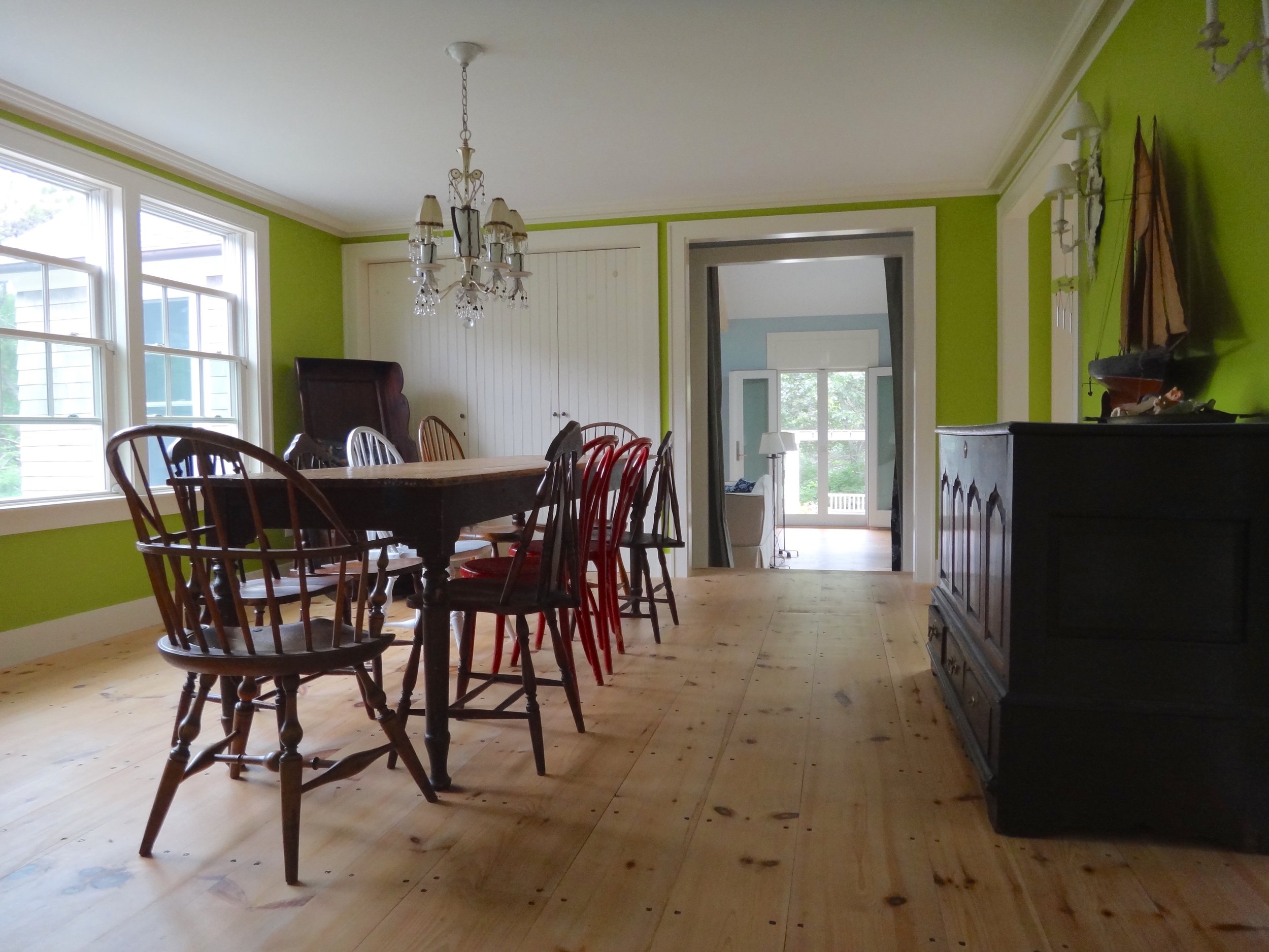 TheToehold_Dining_1500px.jpg