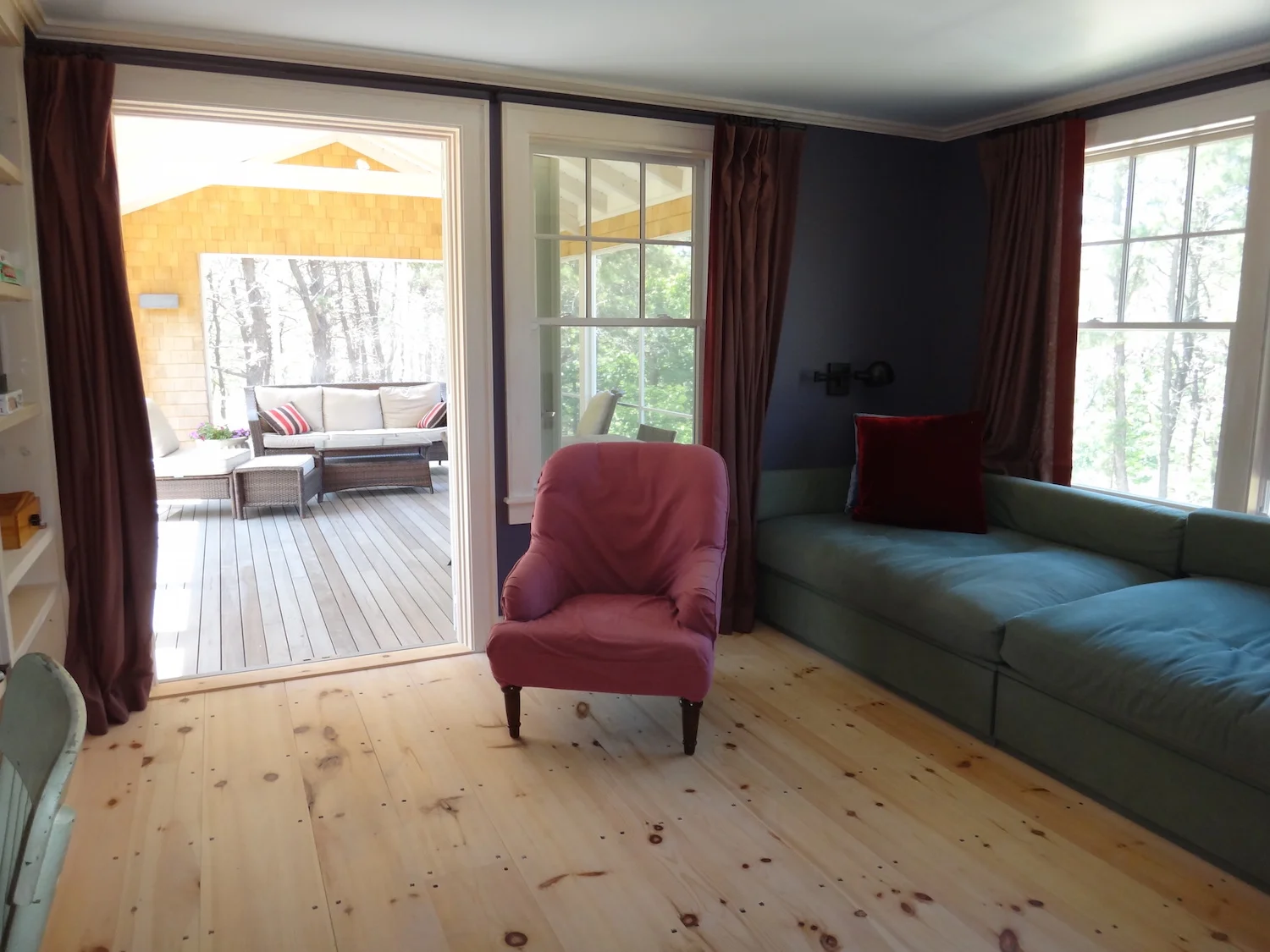 TheToehold_TVRoom_1500px.jpg