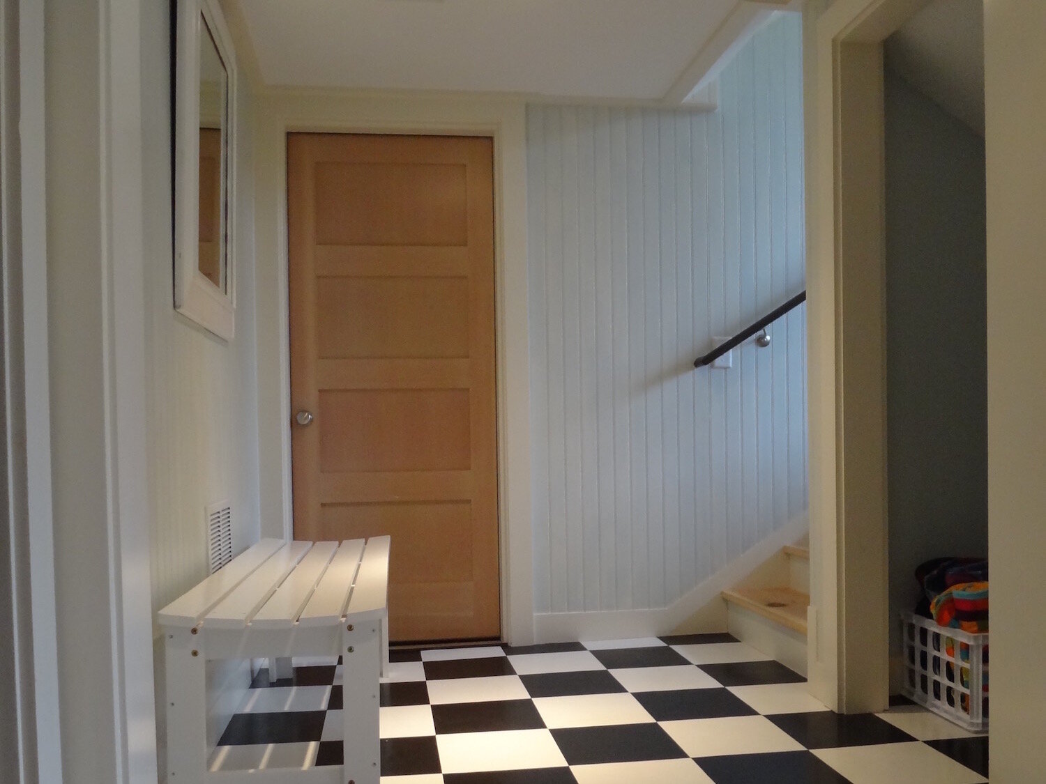 TheToehold_DownstairsHall_1500px.jpg